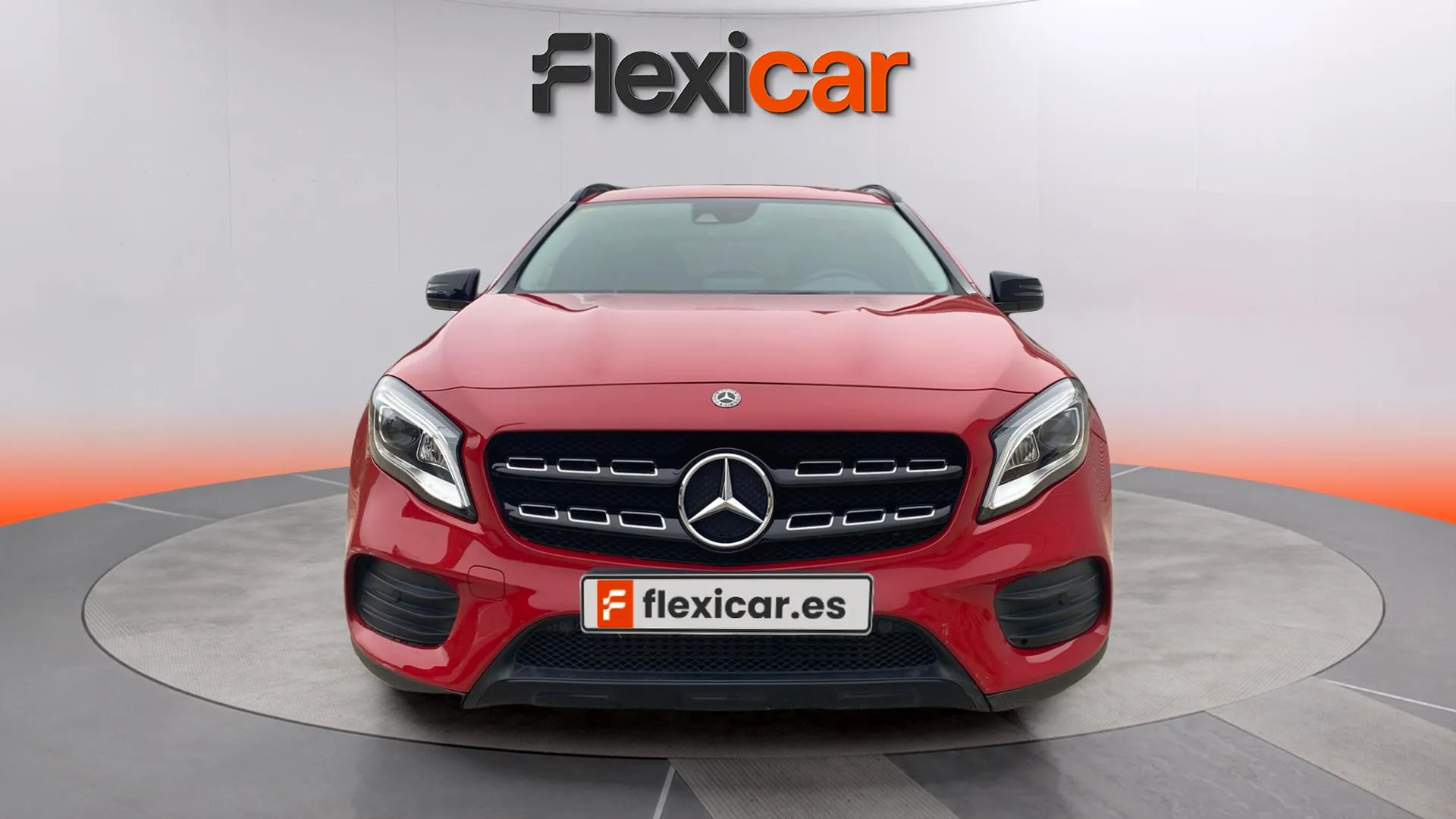 Mercedes-Benz GLA 180 - foto 8