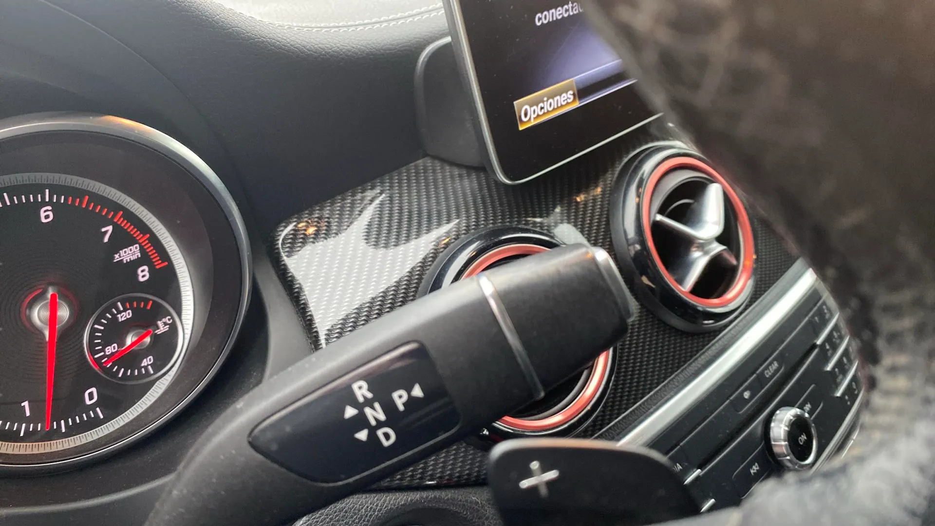Mercedes-Benz GLA 180 - foto 12