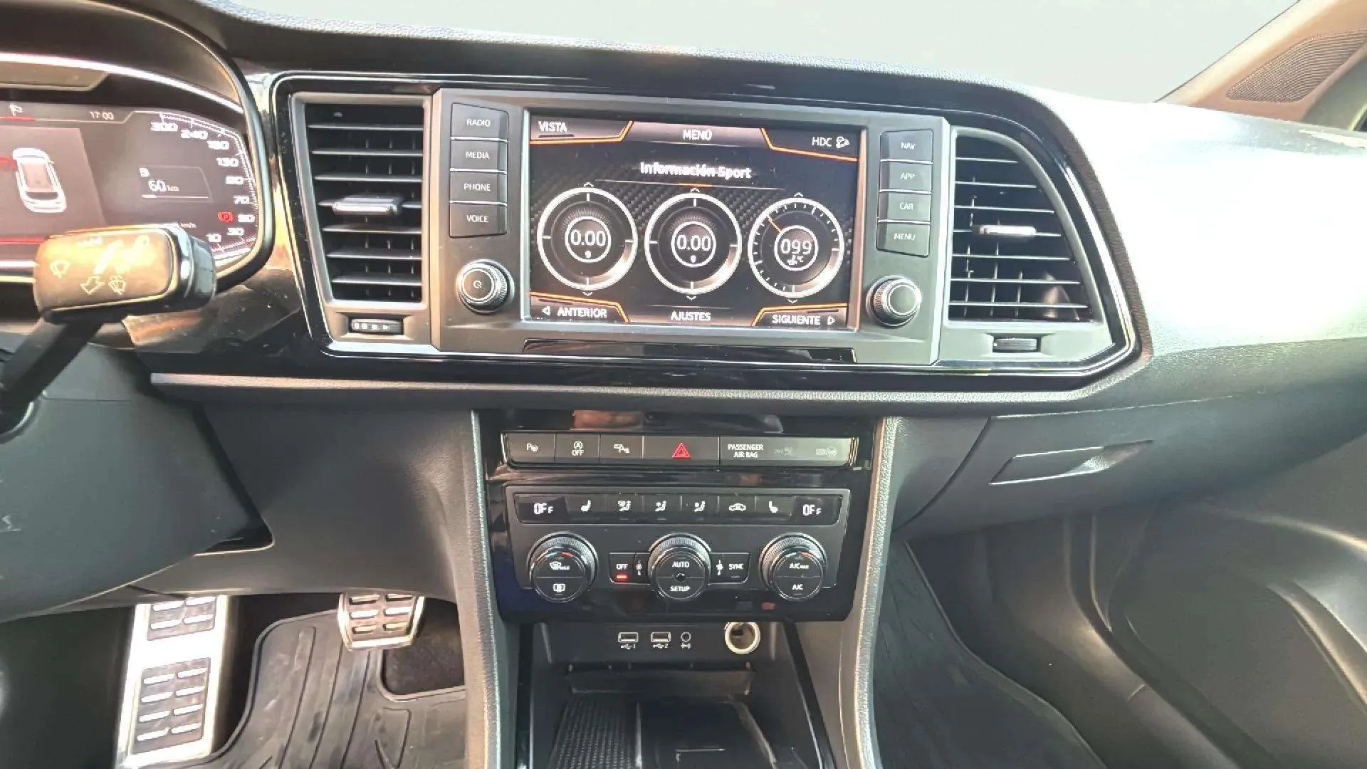 Cupra Ateca 2.0 TSI 4Drive DSG - foto 17