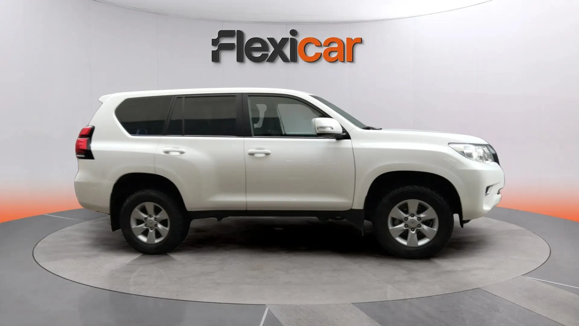 Toyota Land Cruiser 2.8 D-4D GX - foto 5