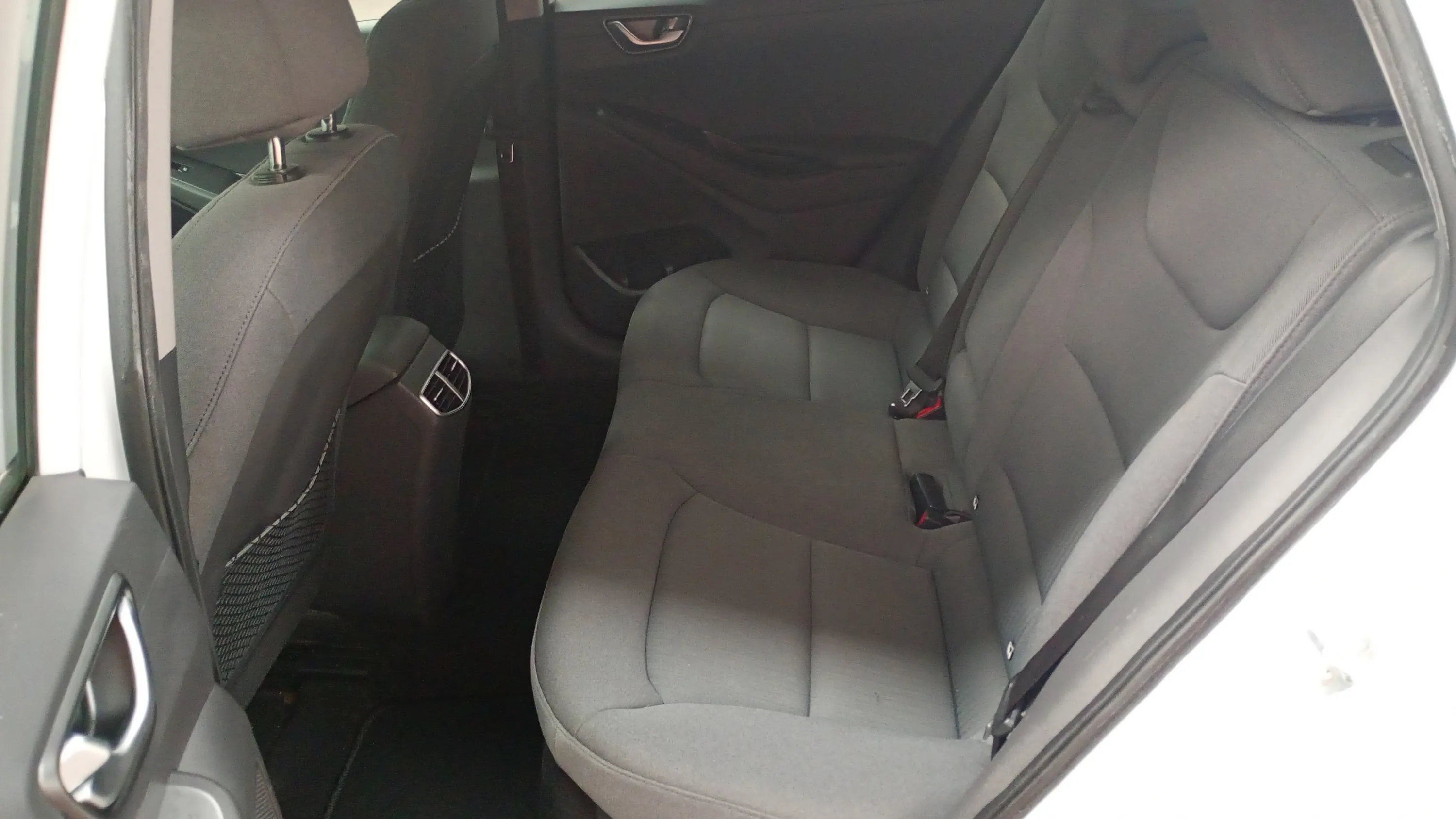 Hyundai Ioniq 1.6 GDI HEV Tecno DCT - foto 21