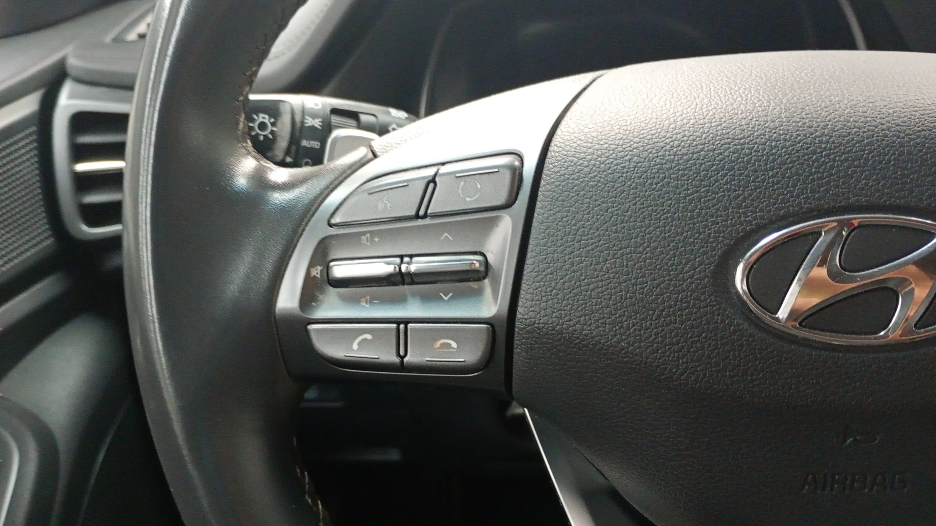 Hyundai Ioniq 1.6 GDI HEV Tecno DCT - foto 13