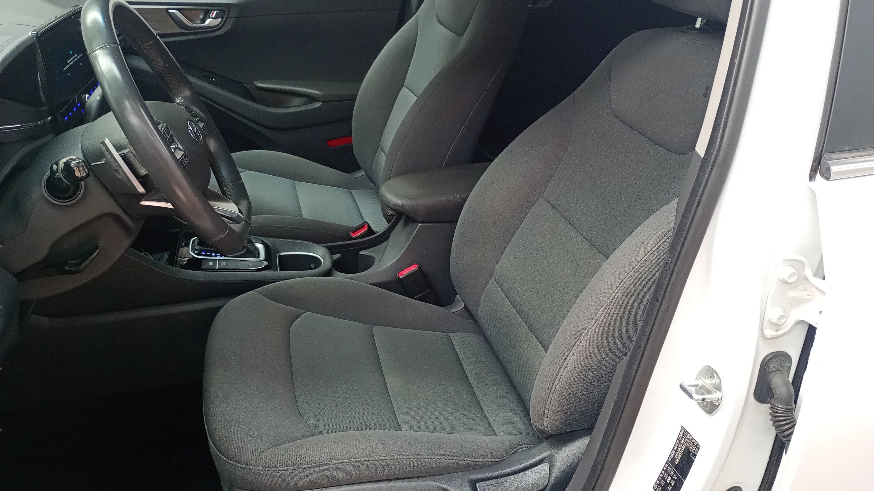 Hyundai Ioniq 1.6 GDI HEV Tecno DCT - foto 18