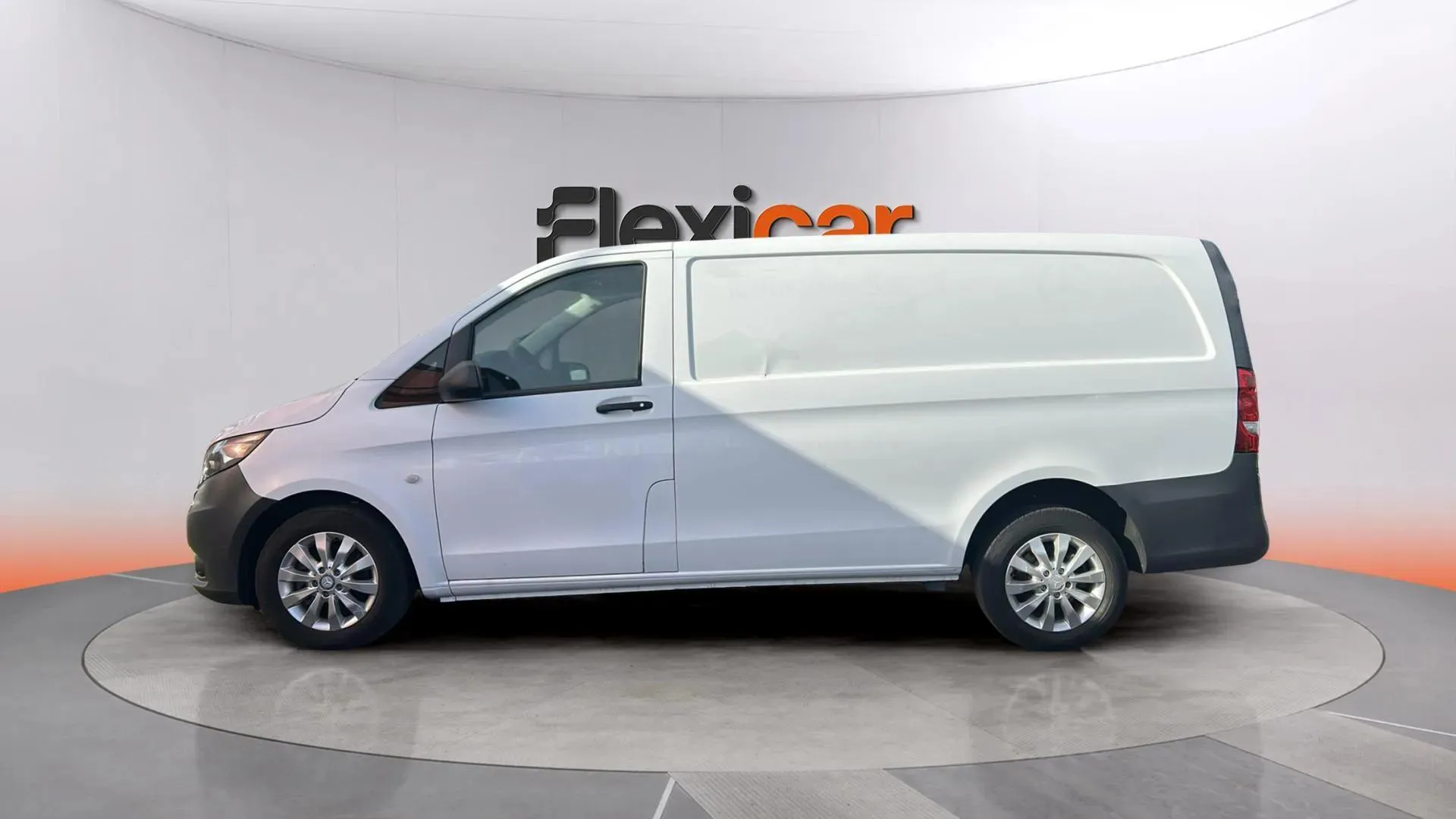 Mercedes-Benz Vito 110CDI furgón Base compacta - foto 4