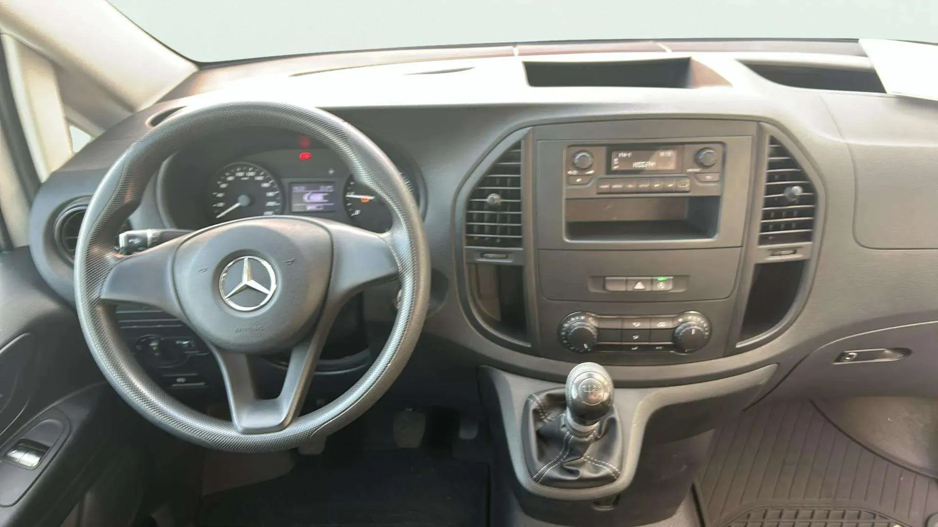 Mercedes-Benz Vito 110CDI furgón Base compacta - foto 6