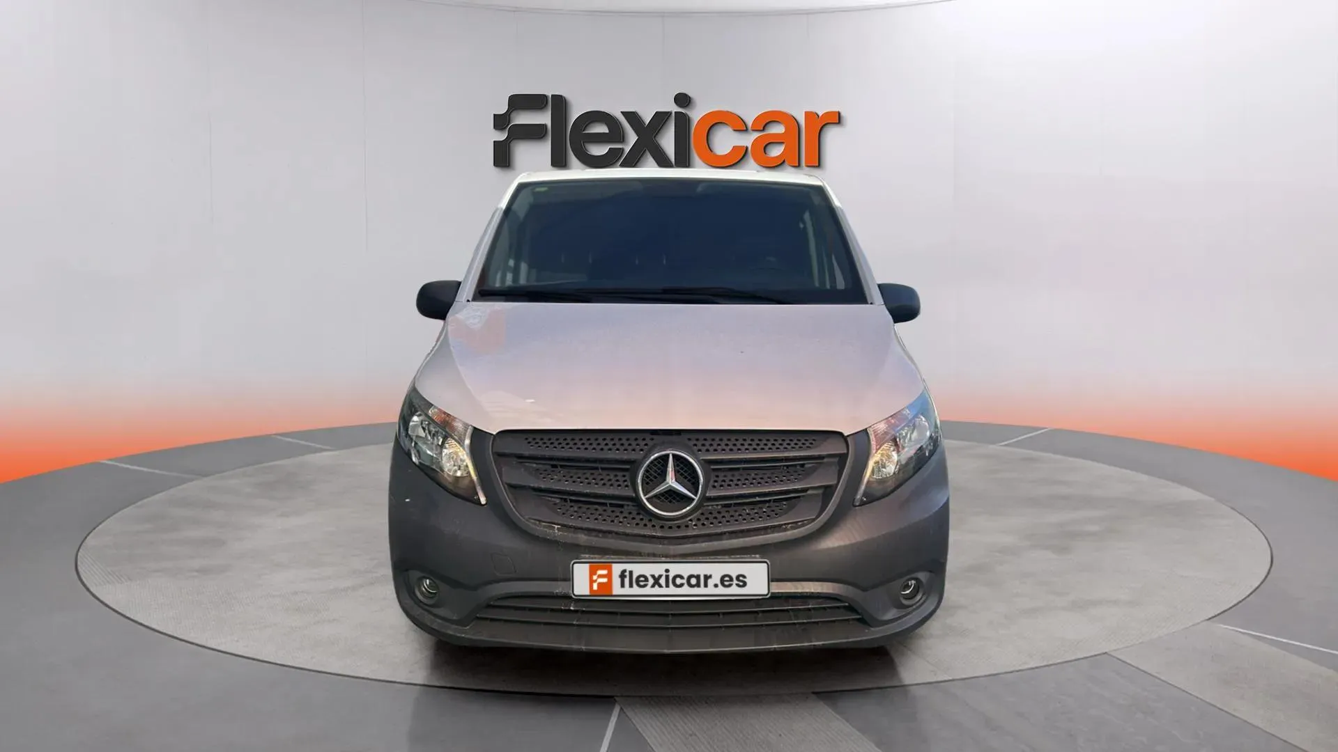 Mercedes-Benz Vito 110CDI furgón Base compacta - foto 2
