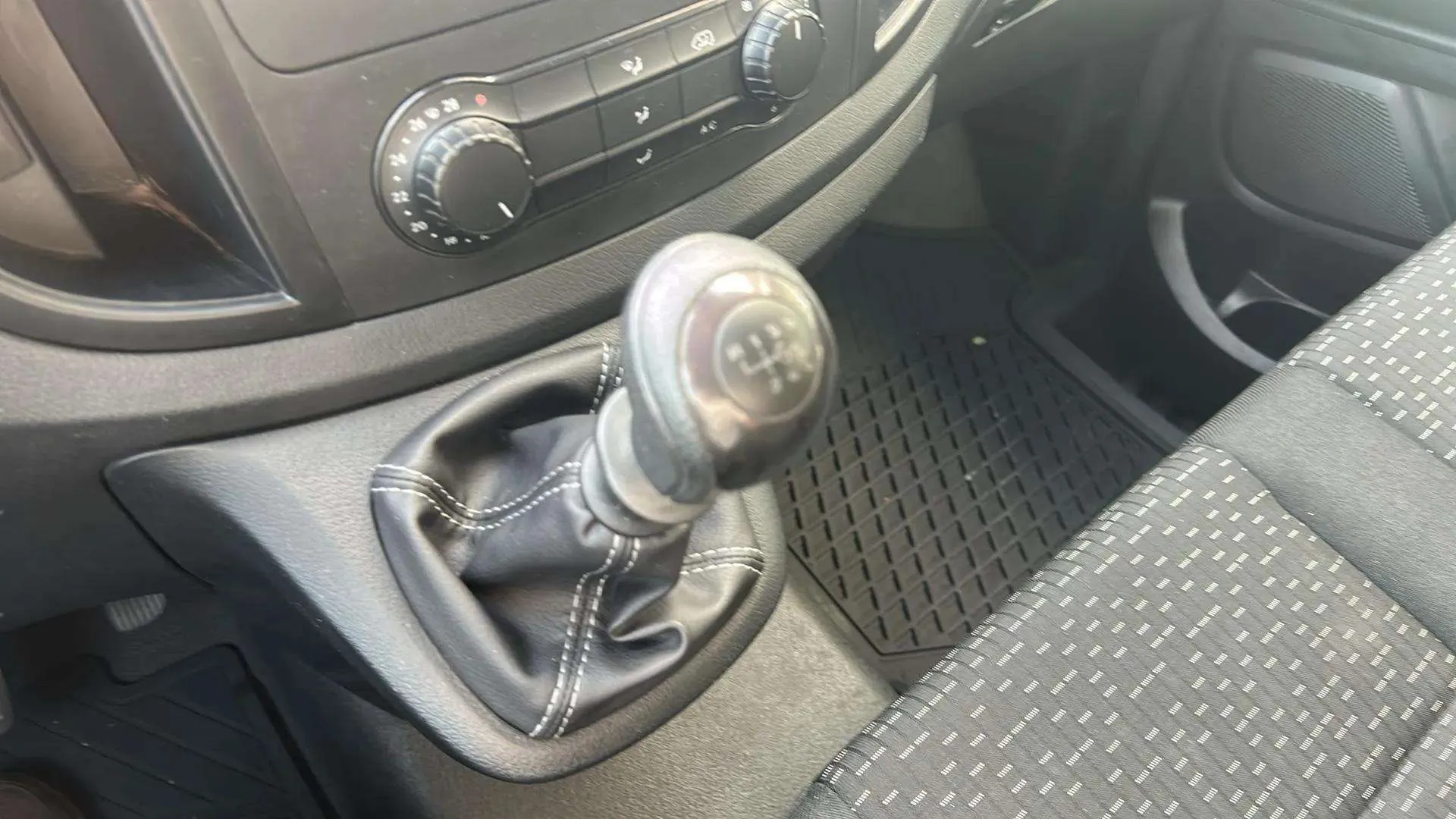 Mercedes-Benz Vito 110CDI furgón Base compacta - foto 23