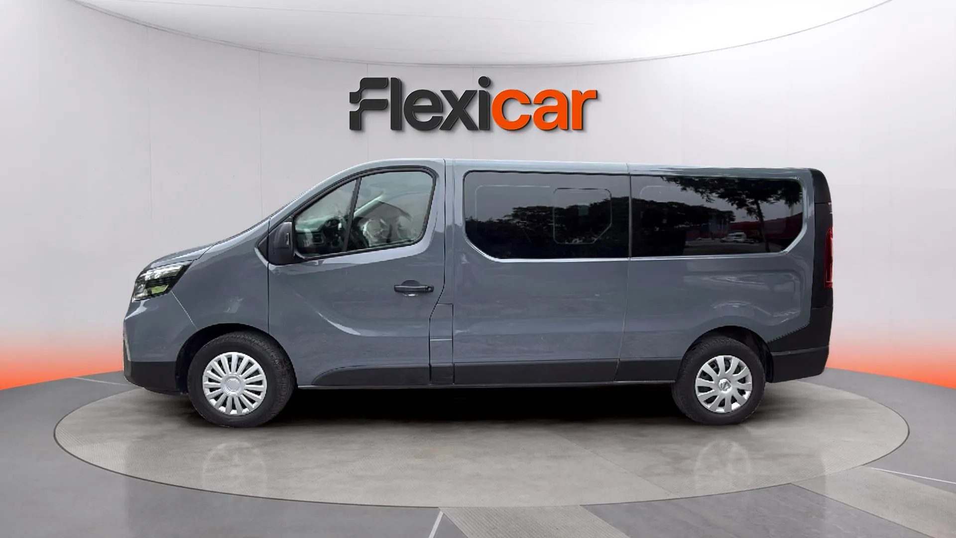 Nissan Primastar Combi 8 2.0dCi L1H1 1T N-Connecta - foto 4