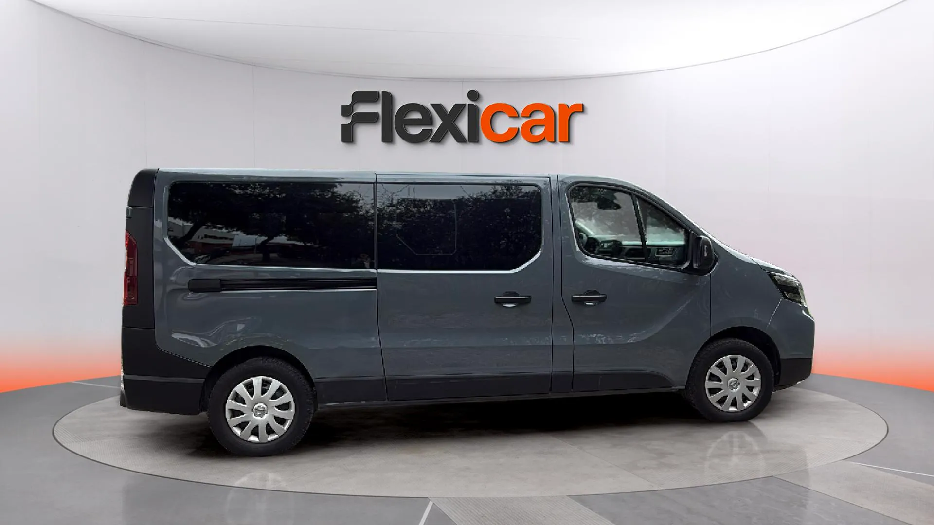 Nissan Primastar Combi 8 2.0dCi L1H1 1T N-Connecta - foto 2