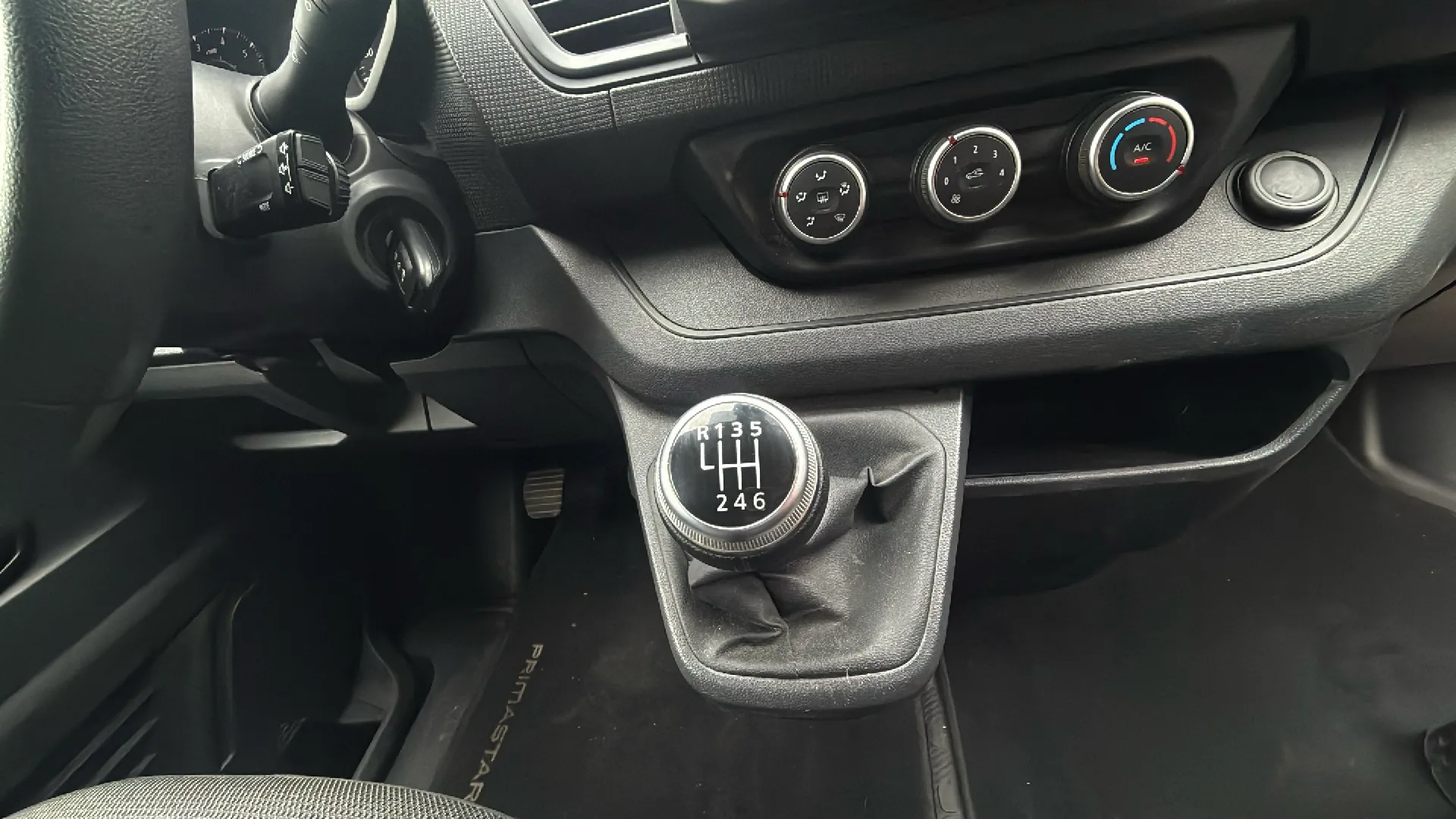 Nissan Primastar Combi 8 2.0dCi L1H1 1T N-Connecta - foto 10