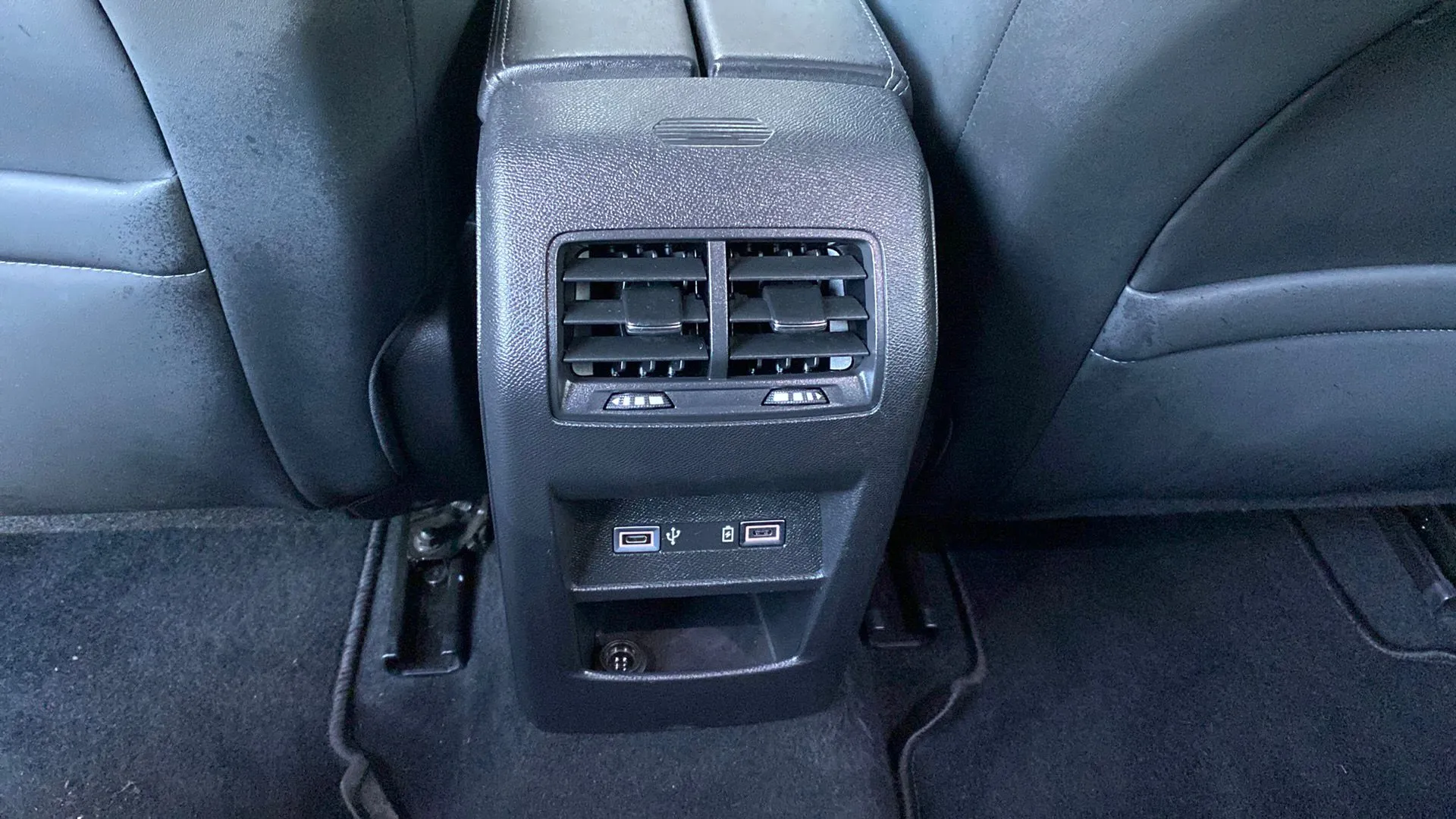 Peugeot 308 SW Allure Pack BlueHDi 130 EAT8 - foto 19