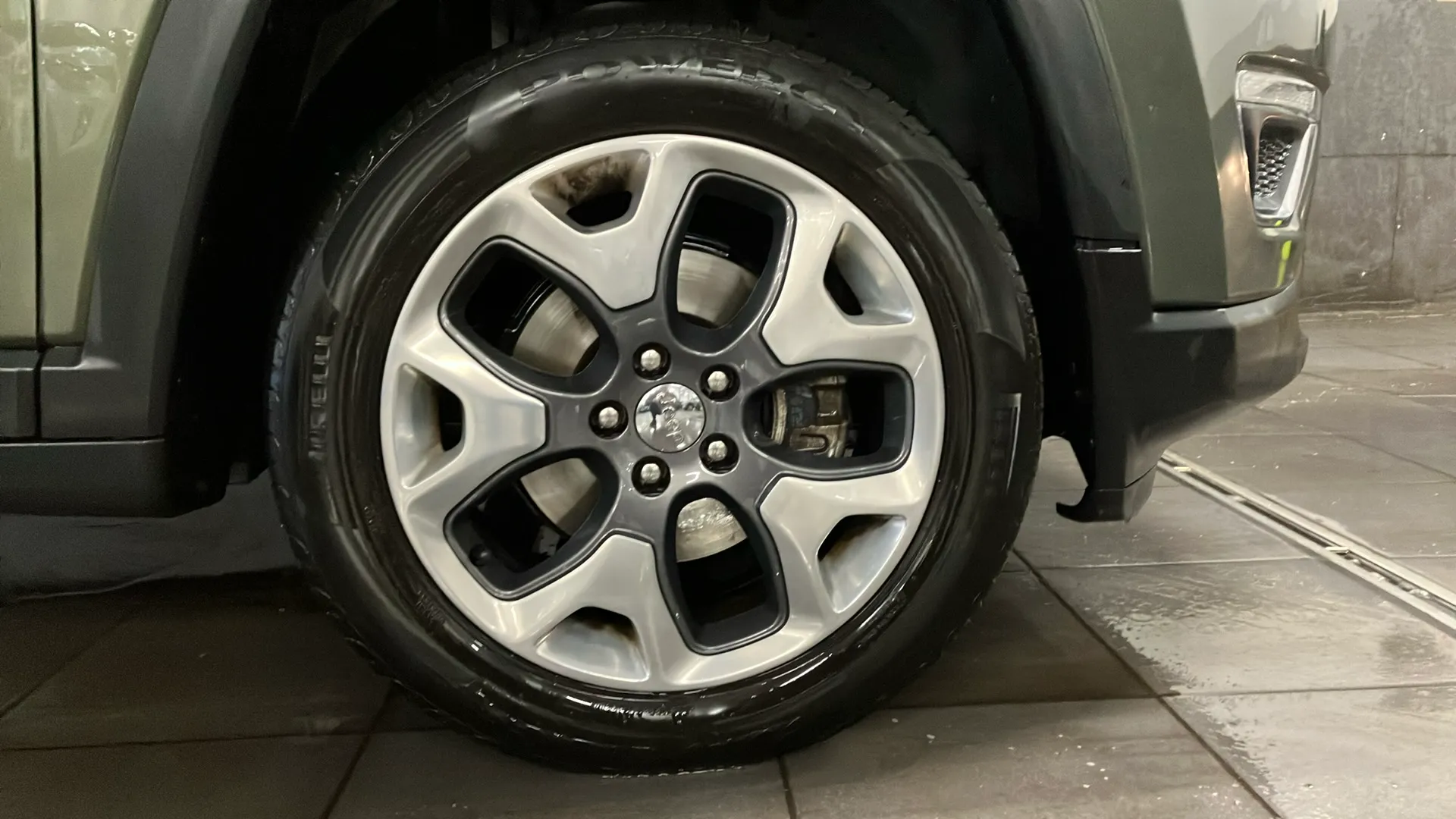 Jeep Compass 2.0 Mjet Limited 4x4 AD - foto 23