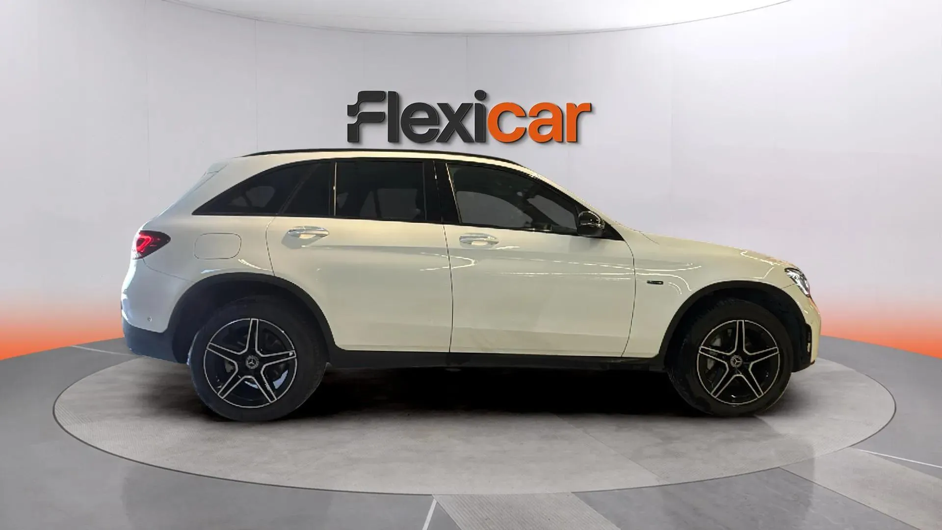 Mercedes-Benz GLC 300 de 4MATIC - foto 7