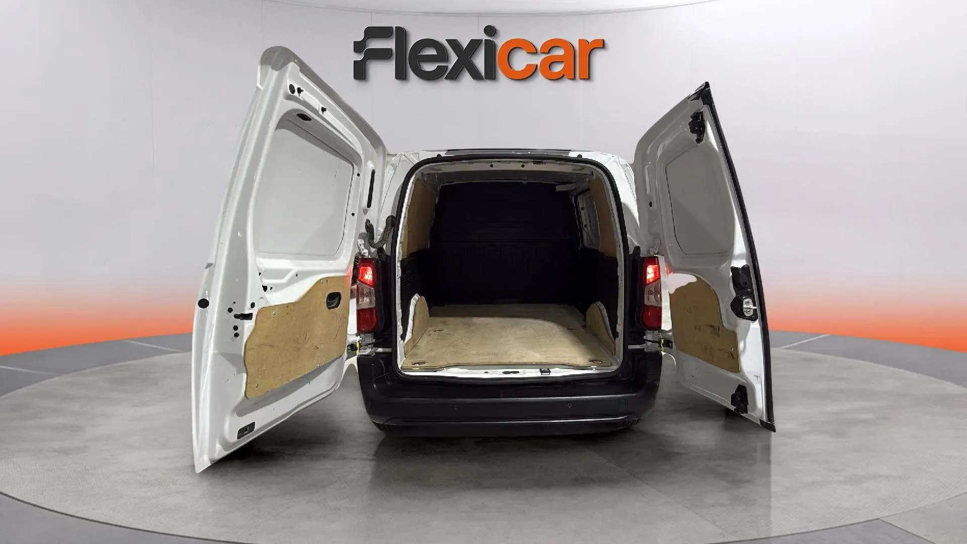 Fiat Doblò Furgón L1 BlueHDi 1.5 L 650KG - foto 10