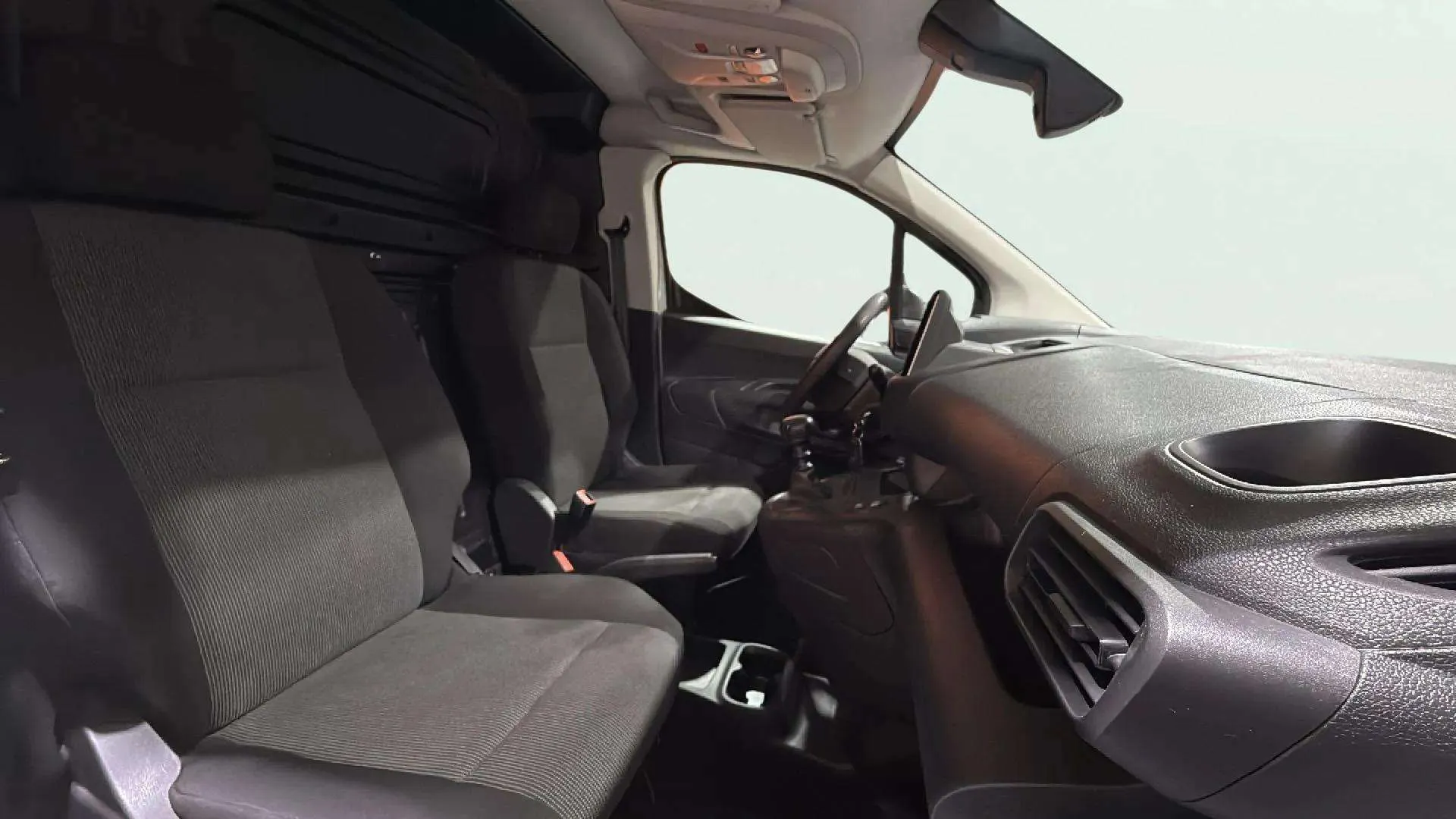 Fiat Doblò Furgón L1 BlueHDi 1.5 L 650KG - foto 19