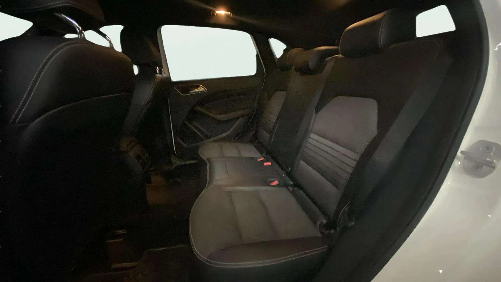Mercedes-Benz Clase B B 200 d - foto 15