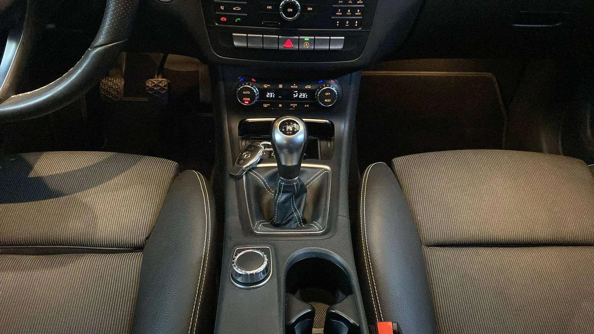 Mercedes-Benz Clase B B 200 d - foto 10