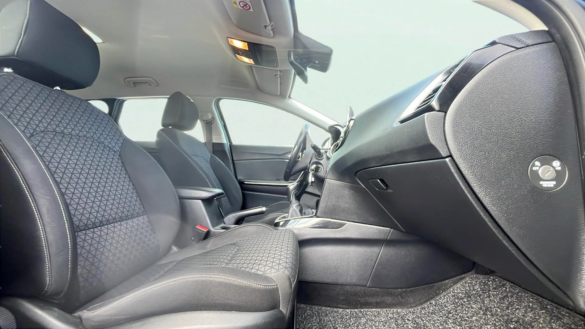 Kia Ceed 1.6 CRDi Concept - foto 12