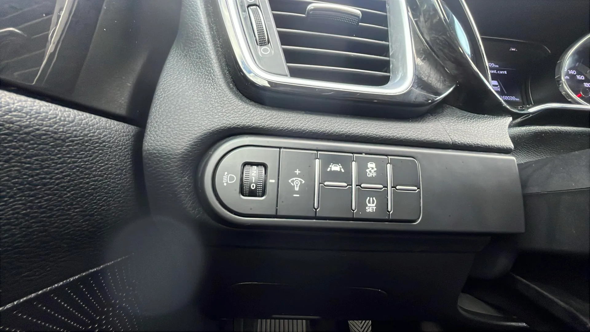Kia Ceed 1.6 CRDi Concept - foto 25