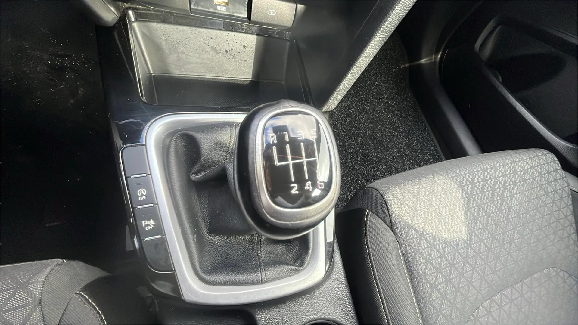 Kia Ceed 1.6 CRDi Concept - foto 19