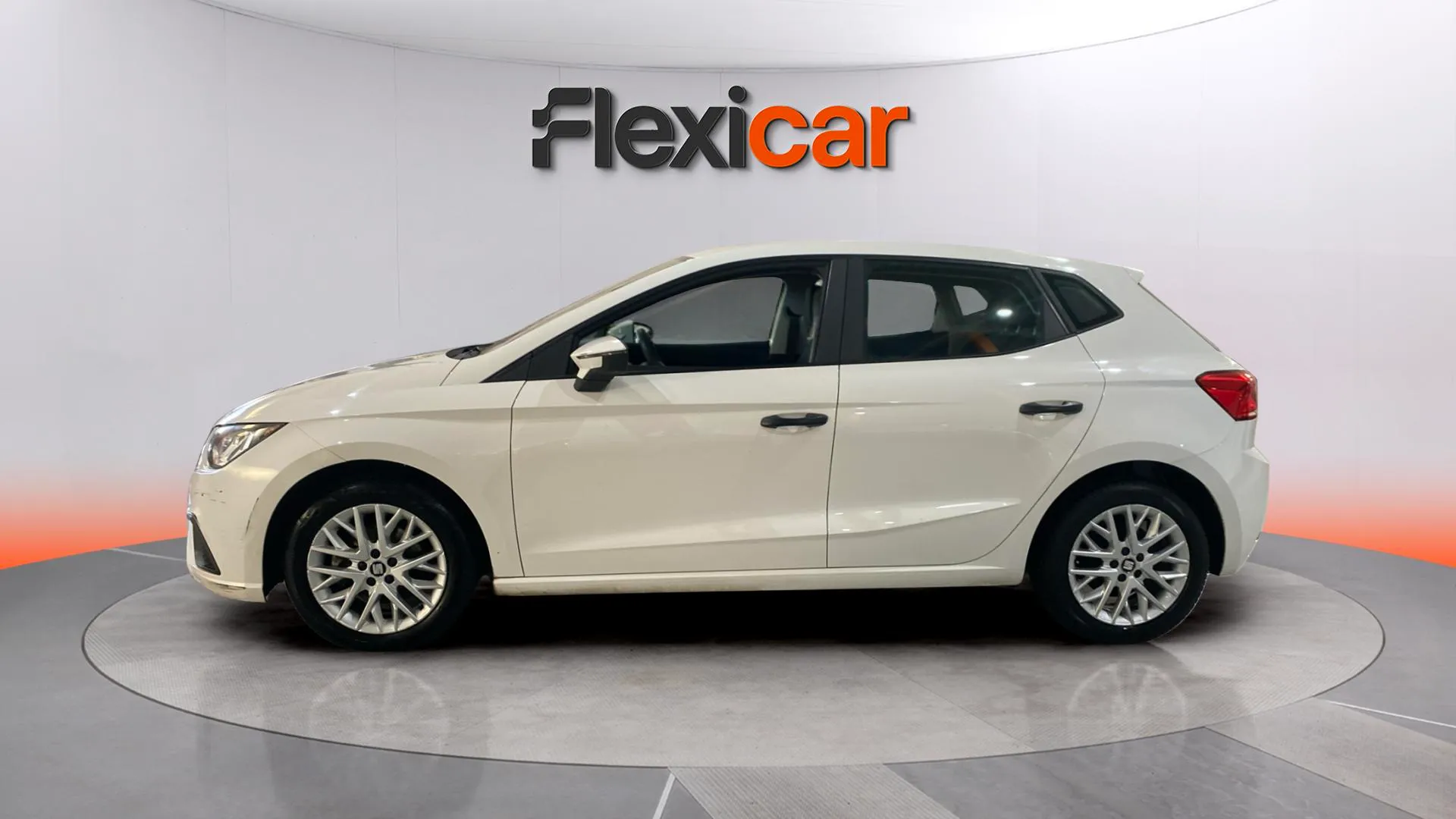SEAT Ibiza 1.6 TDI Reference Plus - foto 6