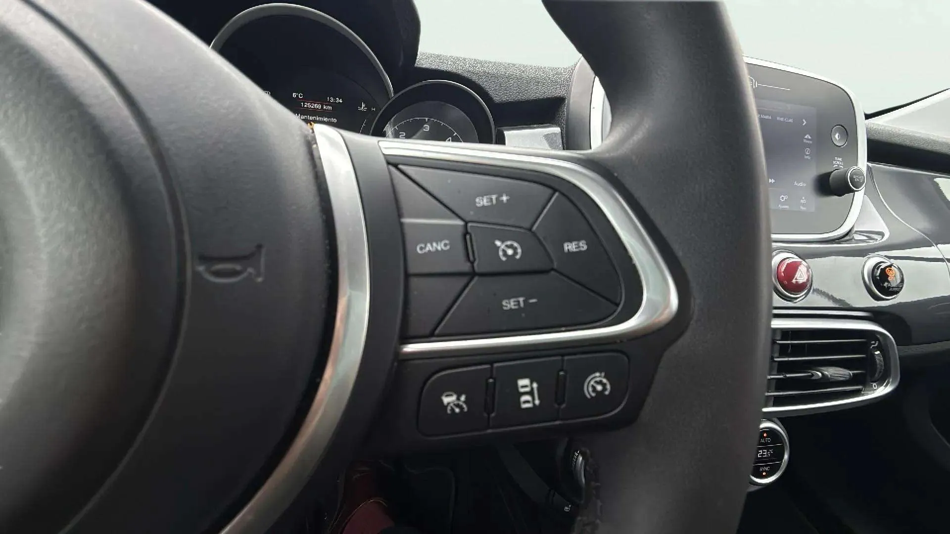 Fiat 500X Cross 1.6 Mjet - foto 12