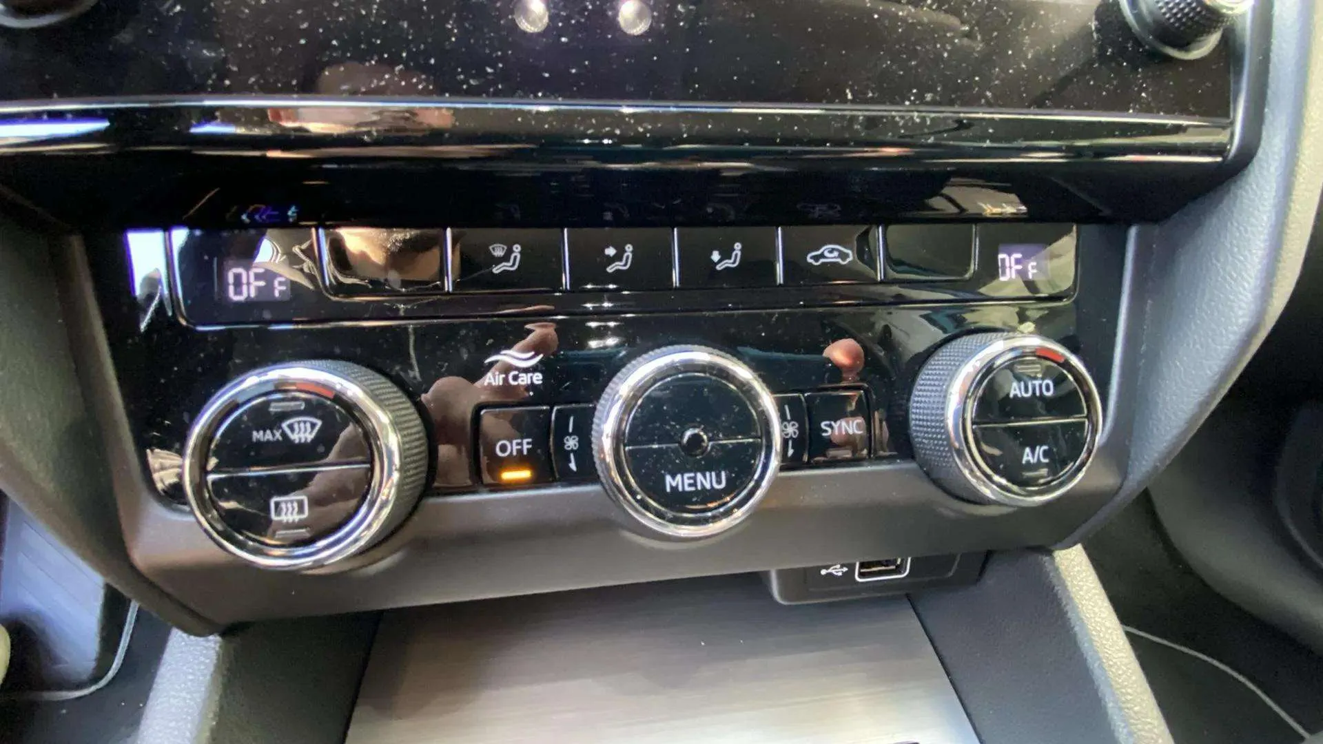 Škoda Octavia 1.5 TSI DSG Ambition - foto 24
