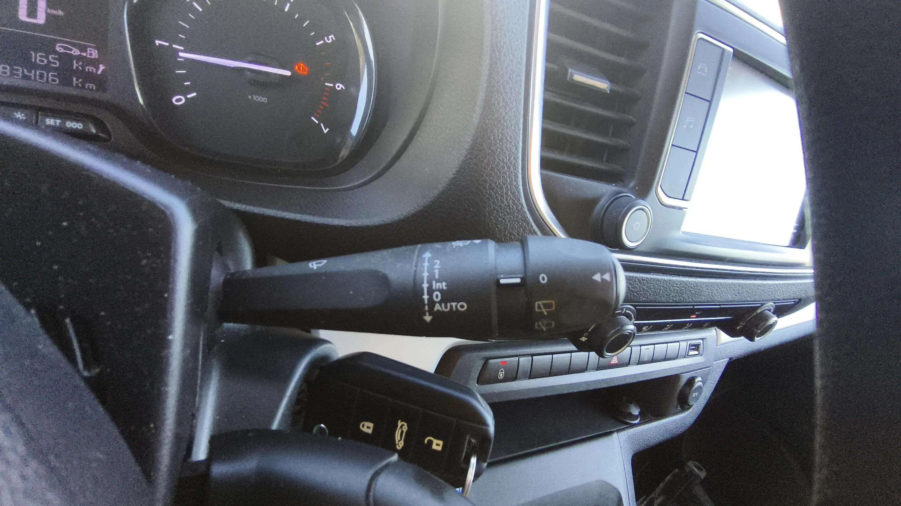 Peugeot Traveller Active 1.6 BlueHDi Standard - foto 17