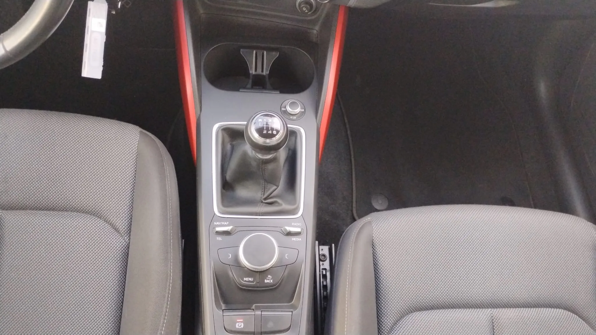 Audi Q2 Sport 30 TFSI - foto 12
