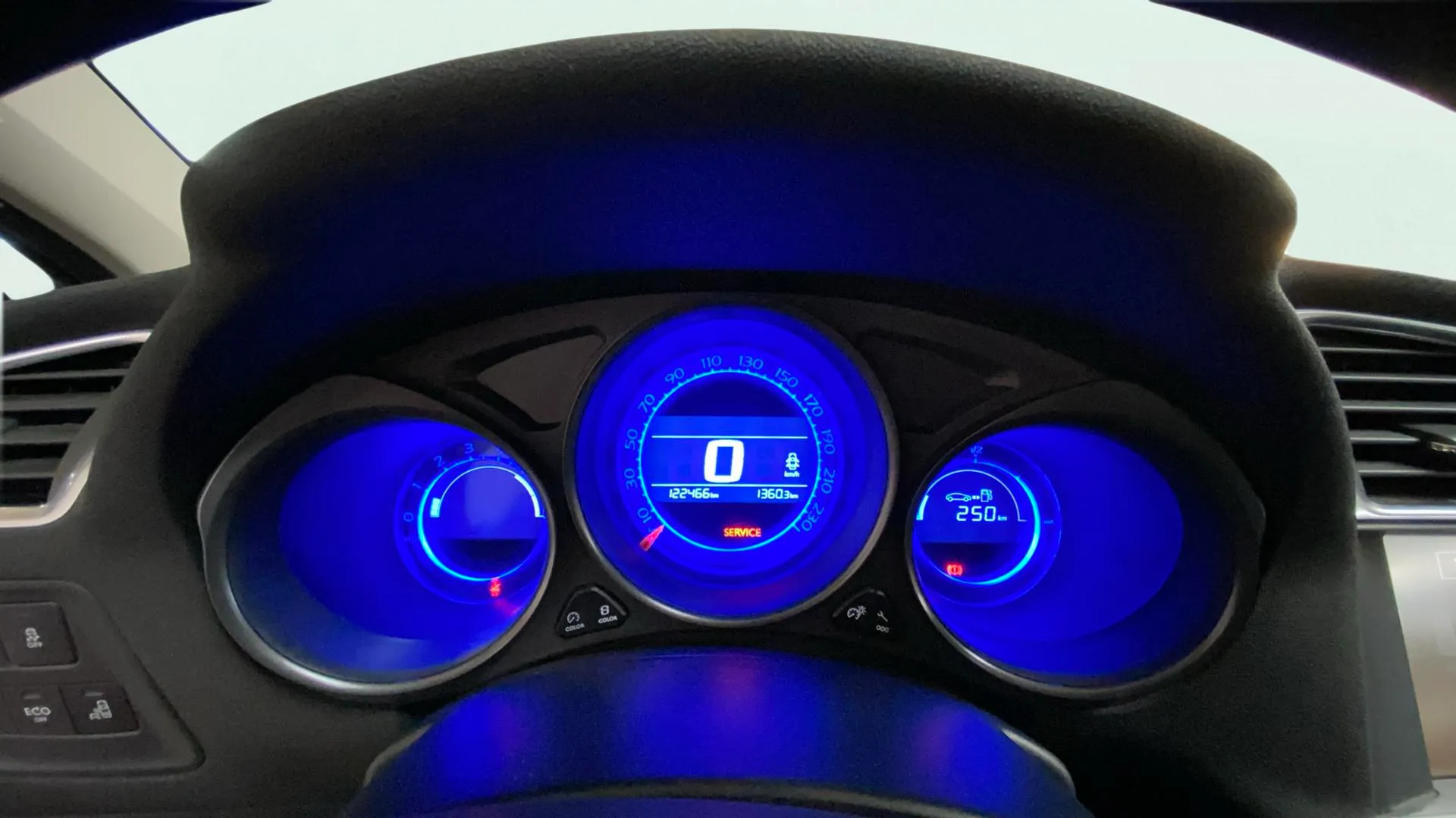 Citroën C4 BlueHDi Shine - foto 15