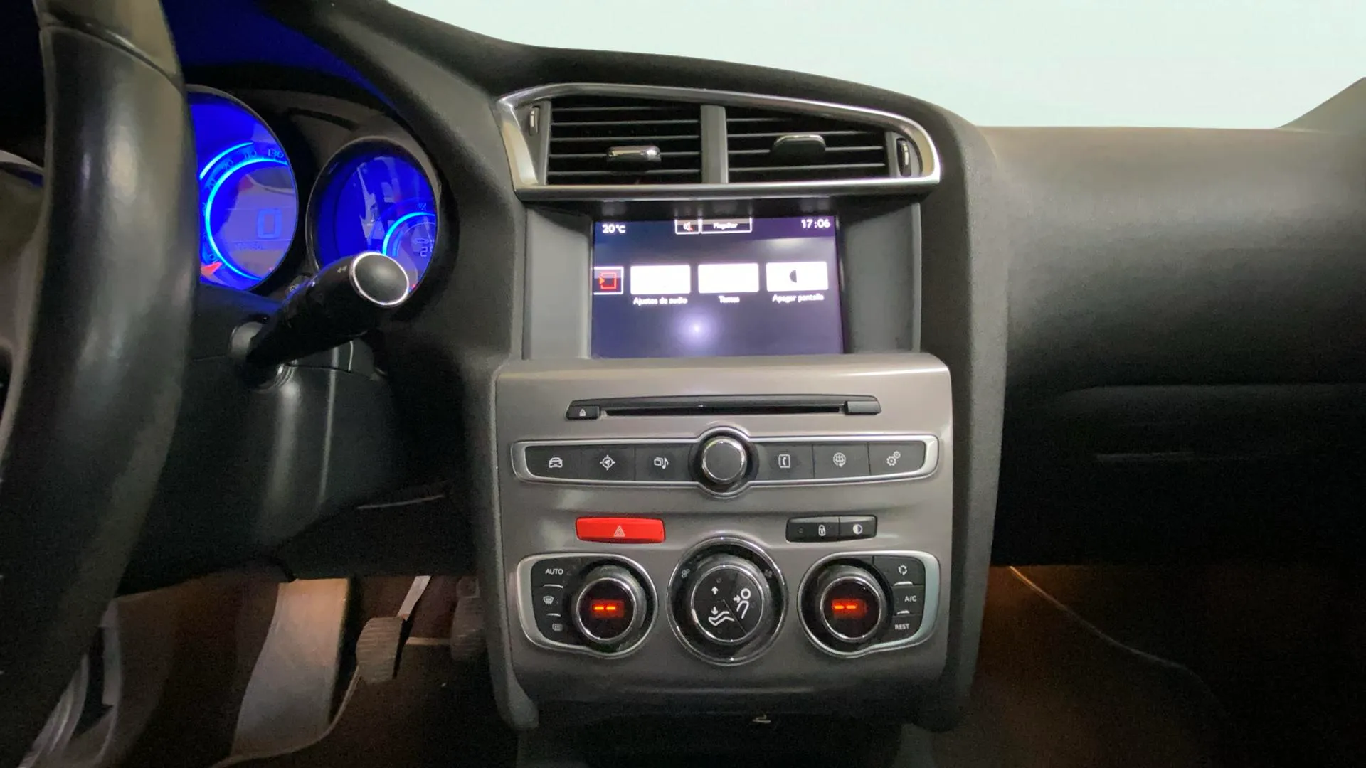 Citroën C4 BlueHDi Shine - foto 17
