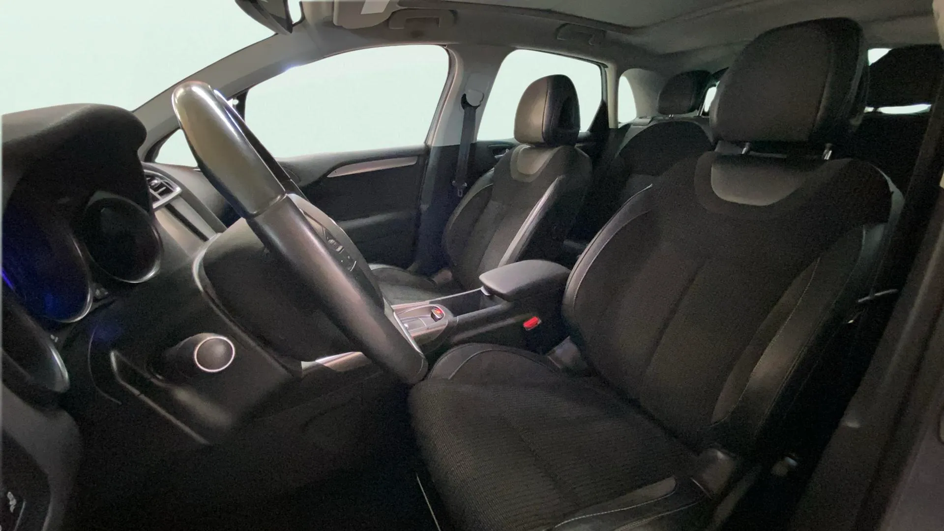Citroën C4 BlueHDi Shine - foto 9