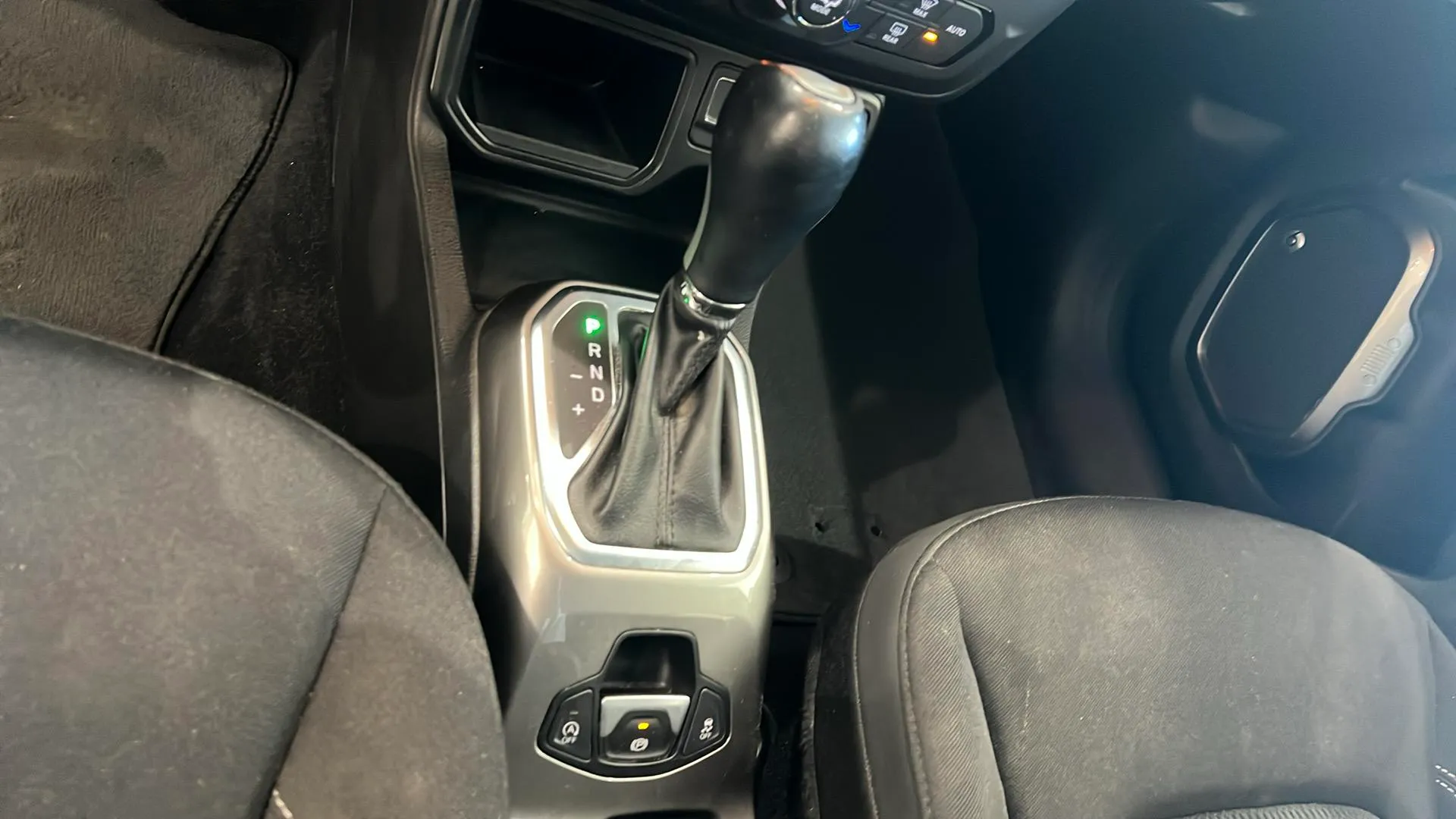 Jeep Renegade 1.6 Mjet Limited 4x2 Ddct E6 - foto 14
