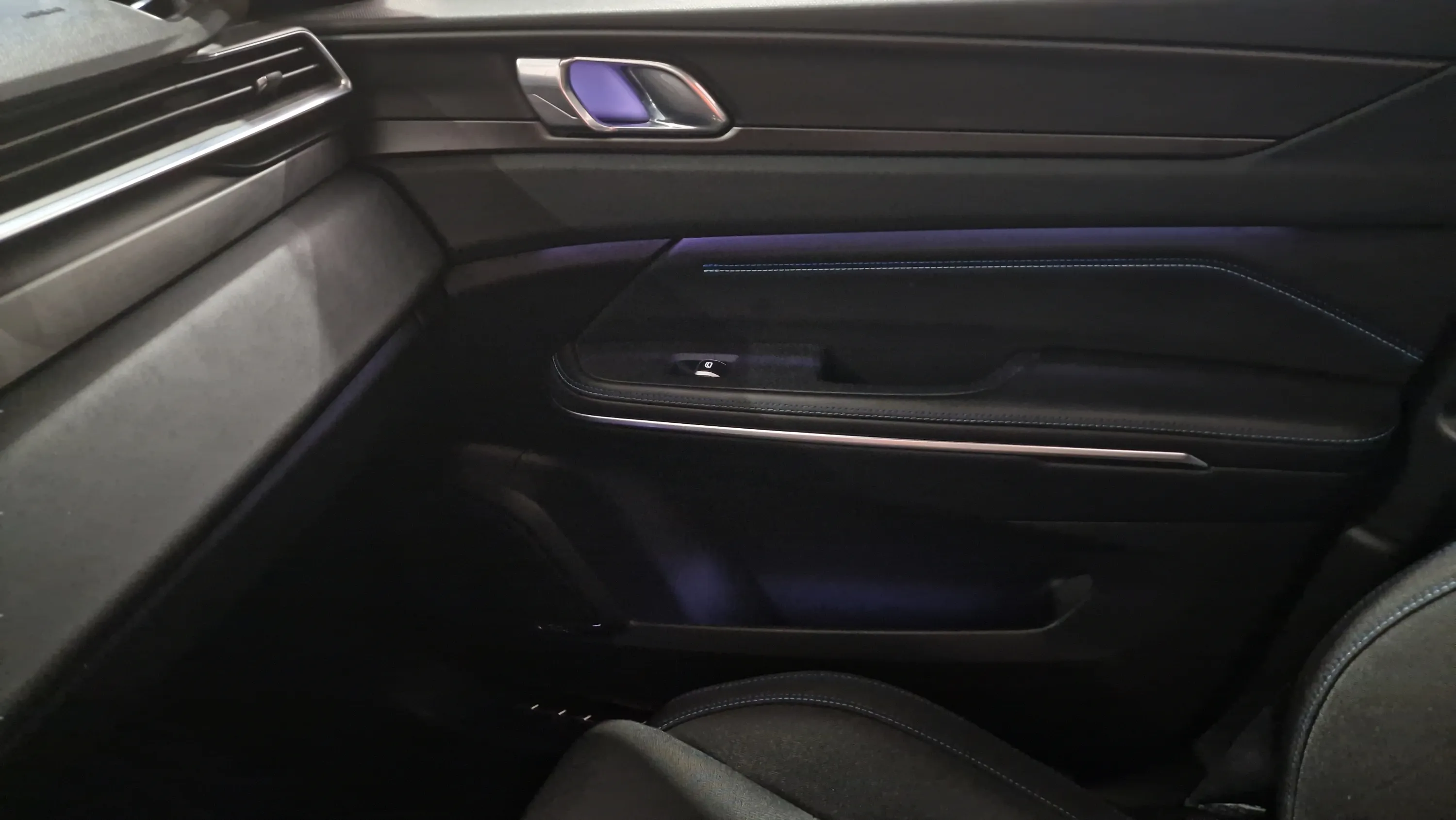Lynk & Co 01 1.5 PHEV - foto 34