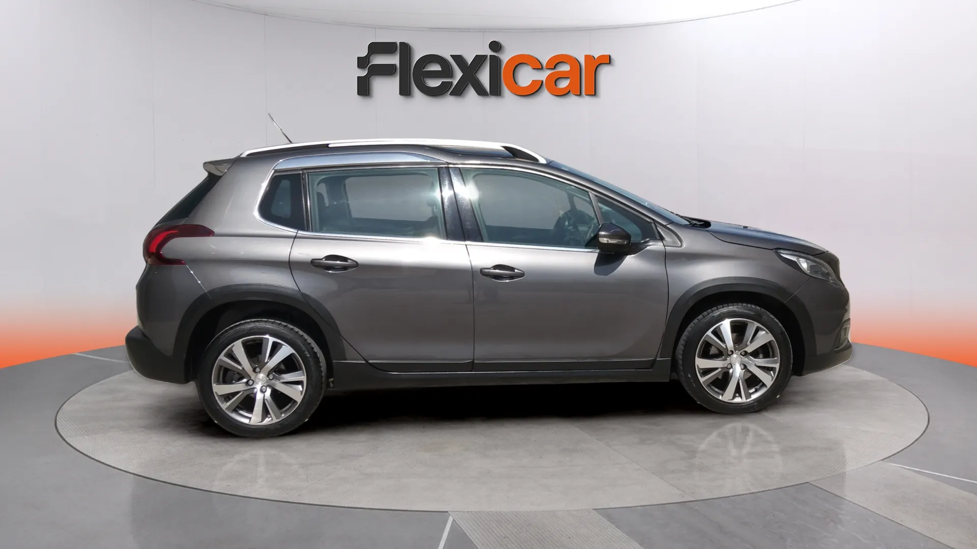 Peugeot 2008 Allure 1.2 PureTech - foto 8