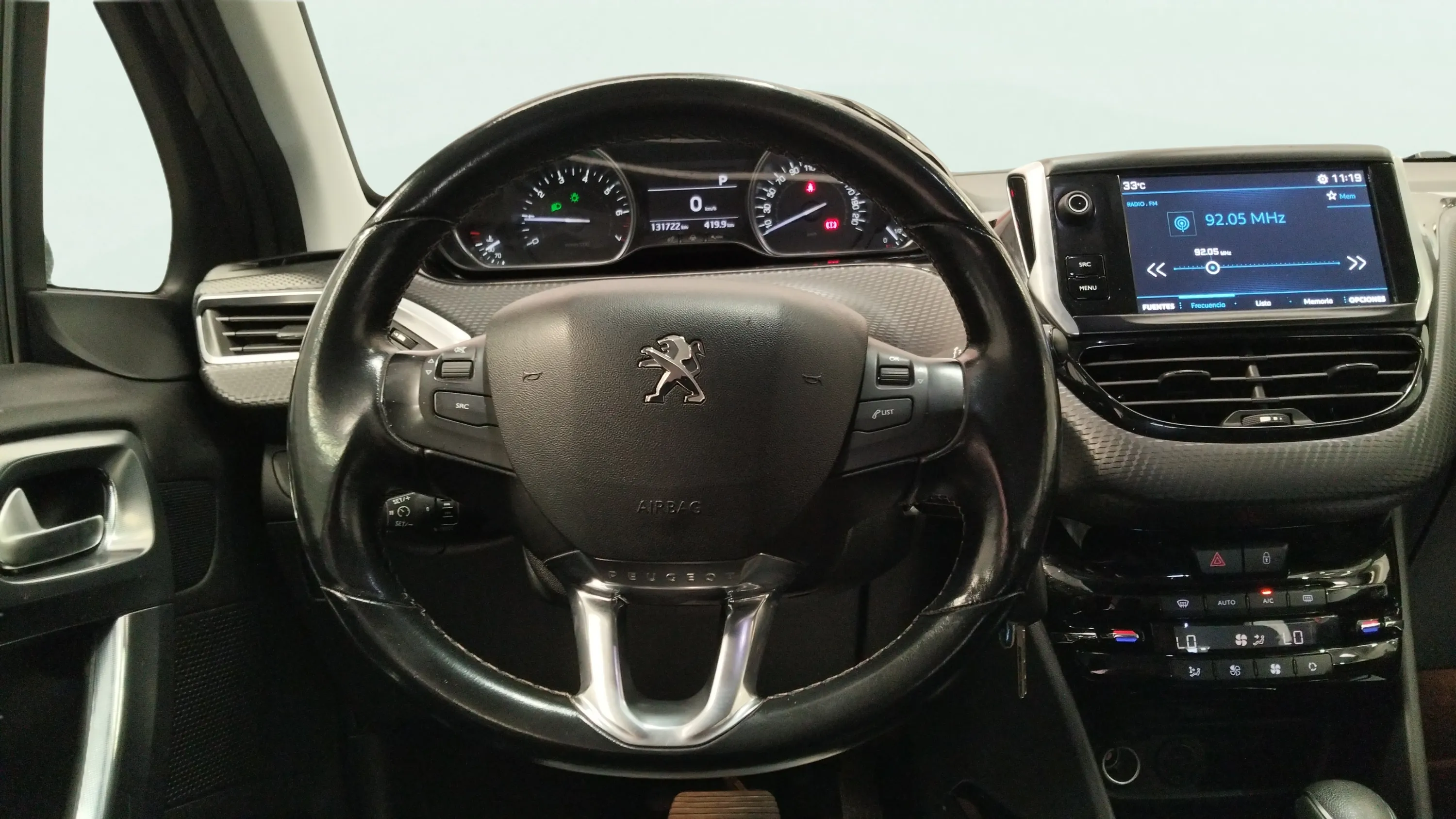 Peugeot 2008 Allure 1.2 PureTech - foto 11