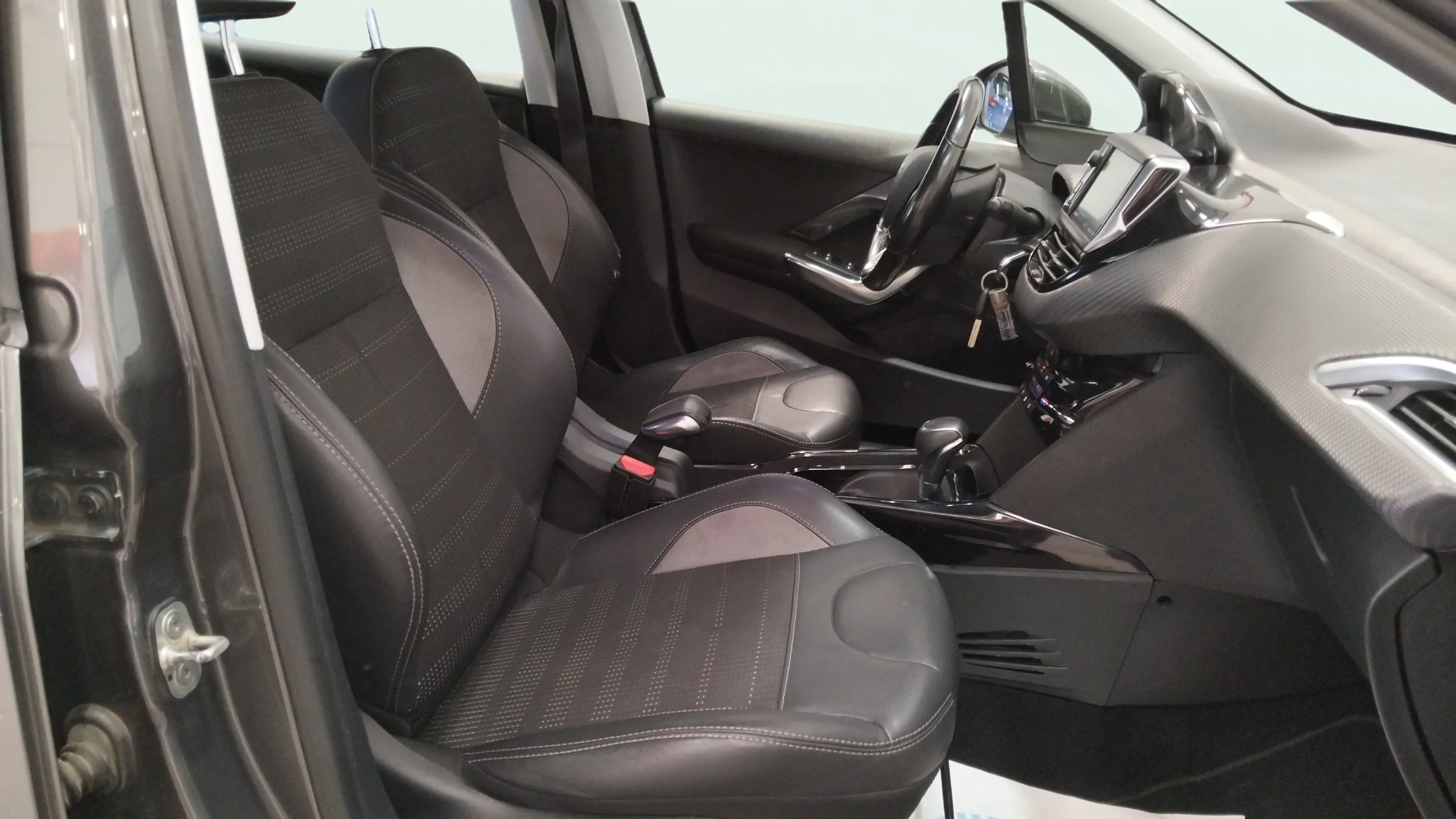 Peugeot 2008 Allure 1.2 PureTech - foto 13