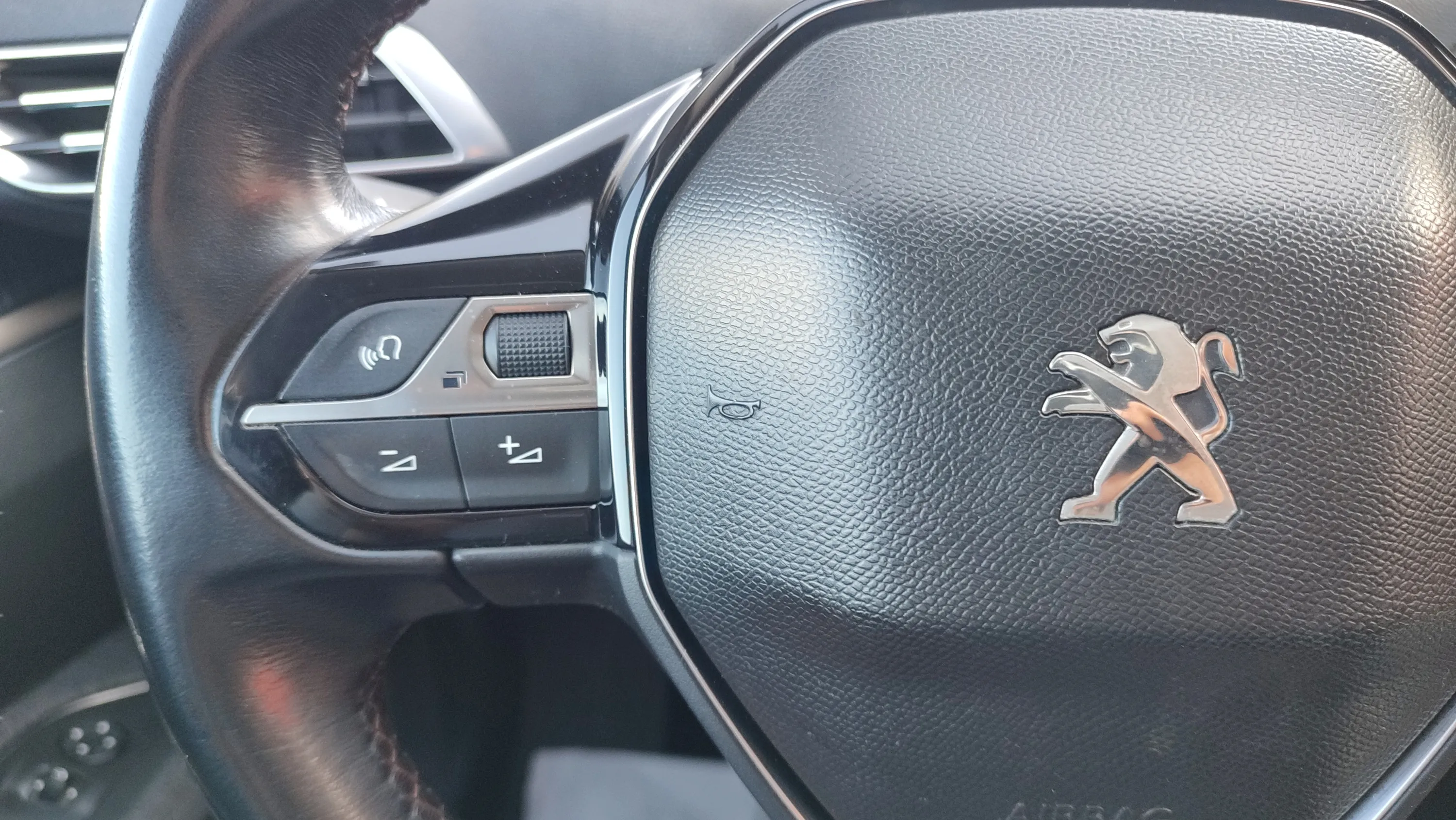 Peugeot 3008 1.2 PureTech Active - foto 13