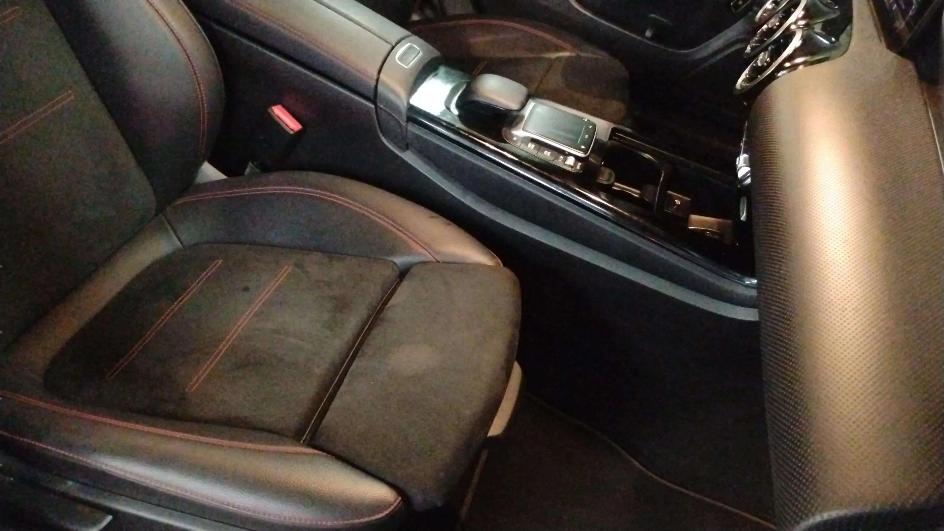 Mercedes-Benz CLA 180 D DCT Shooting Brake - foto 13