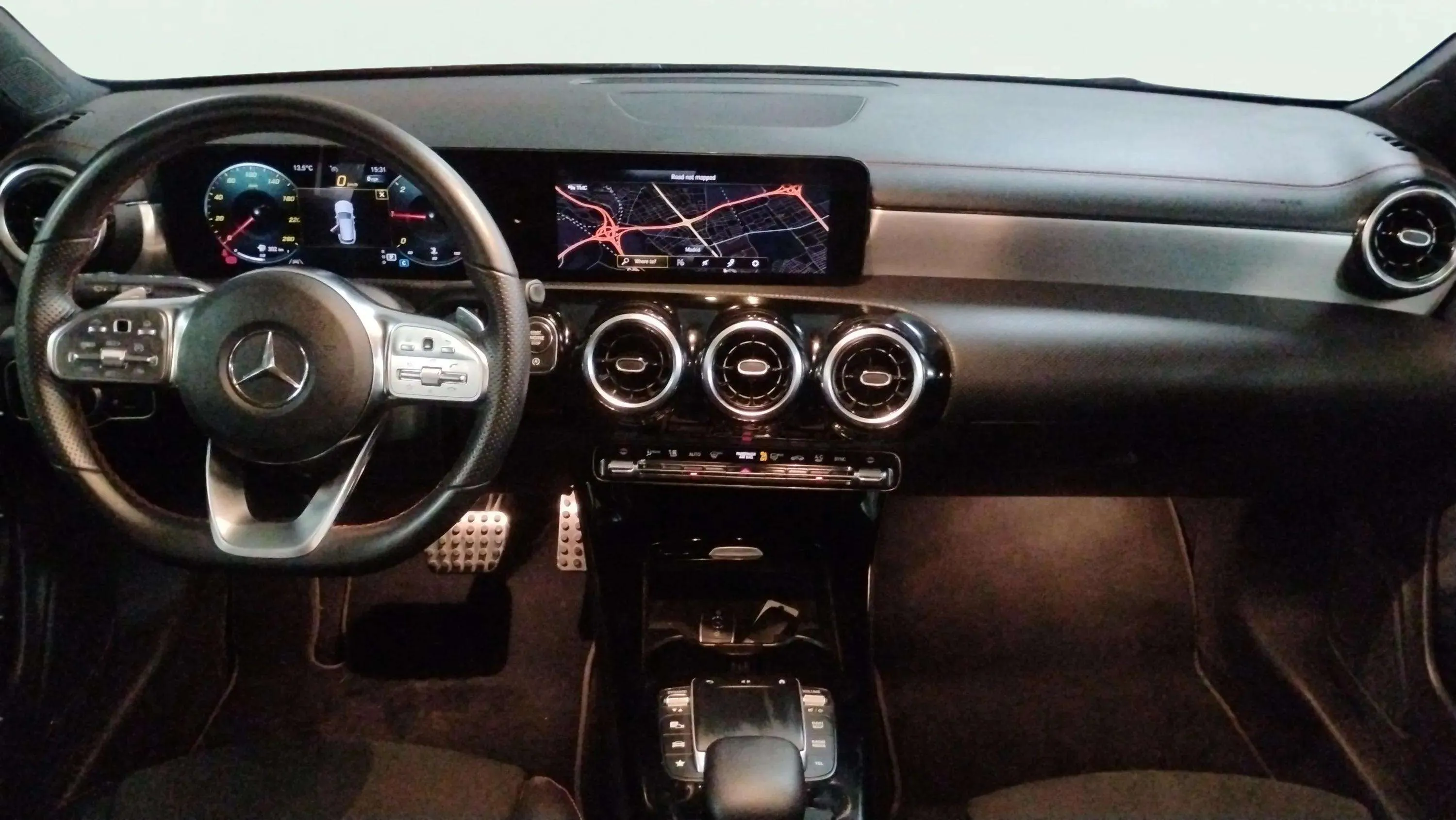 Mercedes-Benz CLA 180 D DCT Shooting Brake - foto 7