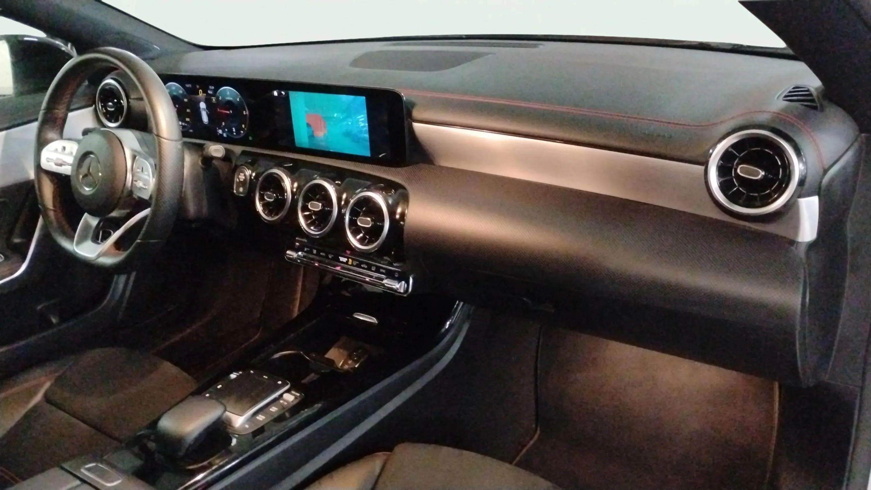 Mercedes-Benz CLA 180 D DCT Shooting Brake - foto 10
