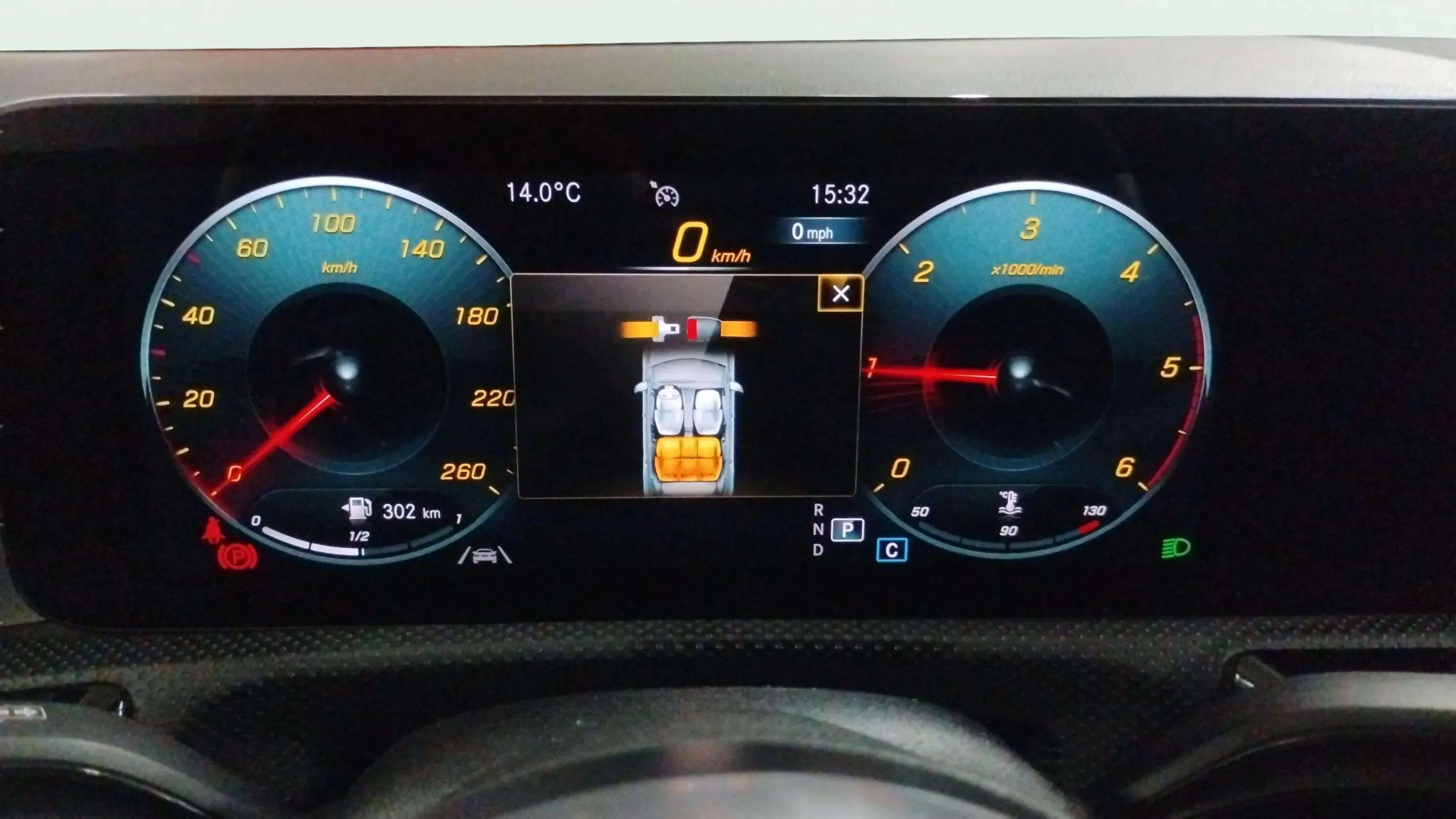 Mercedes-Benz CLA 180 D DCT Shooting Brake - foto 12