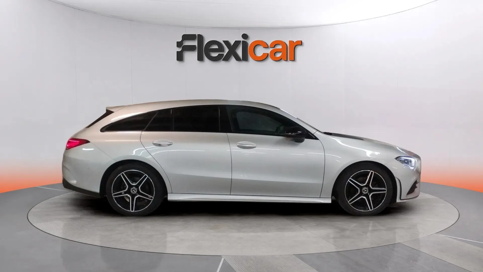 Mercedes-Benz CLA 180 D DCT Shooting Brake - foto 4
