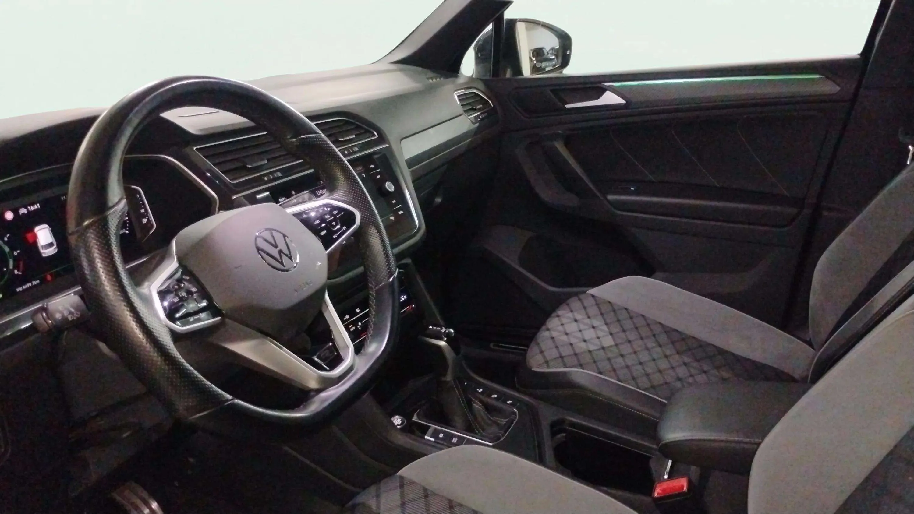 Volkswagen Tiguan R-Line 1.4 TSI eHybrid DSG - foto 5