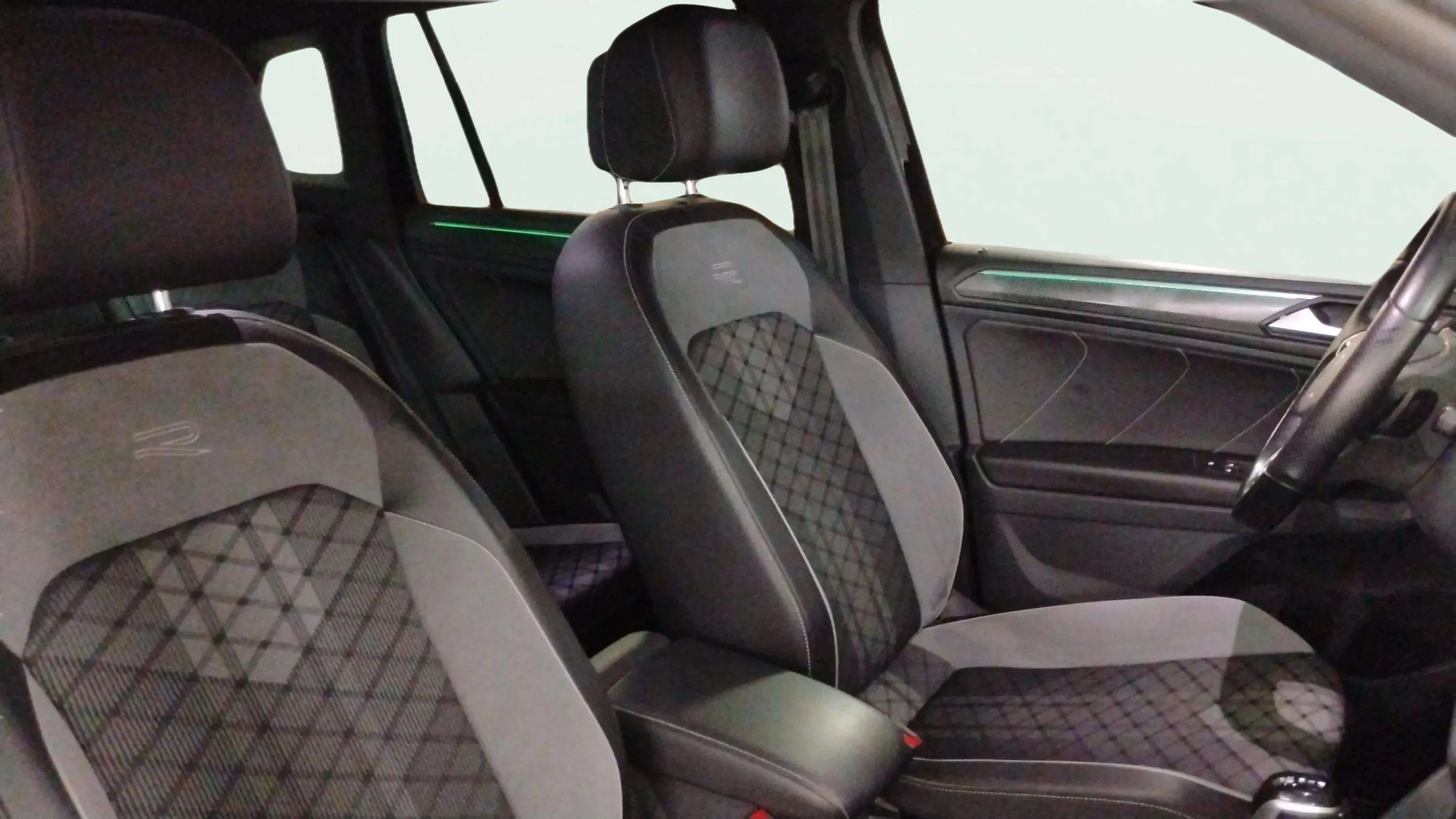 Volkswagen Tiguan R-Line 1.4 TSI eHybrid DSG - foto 10