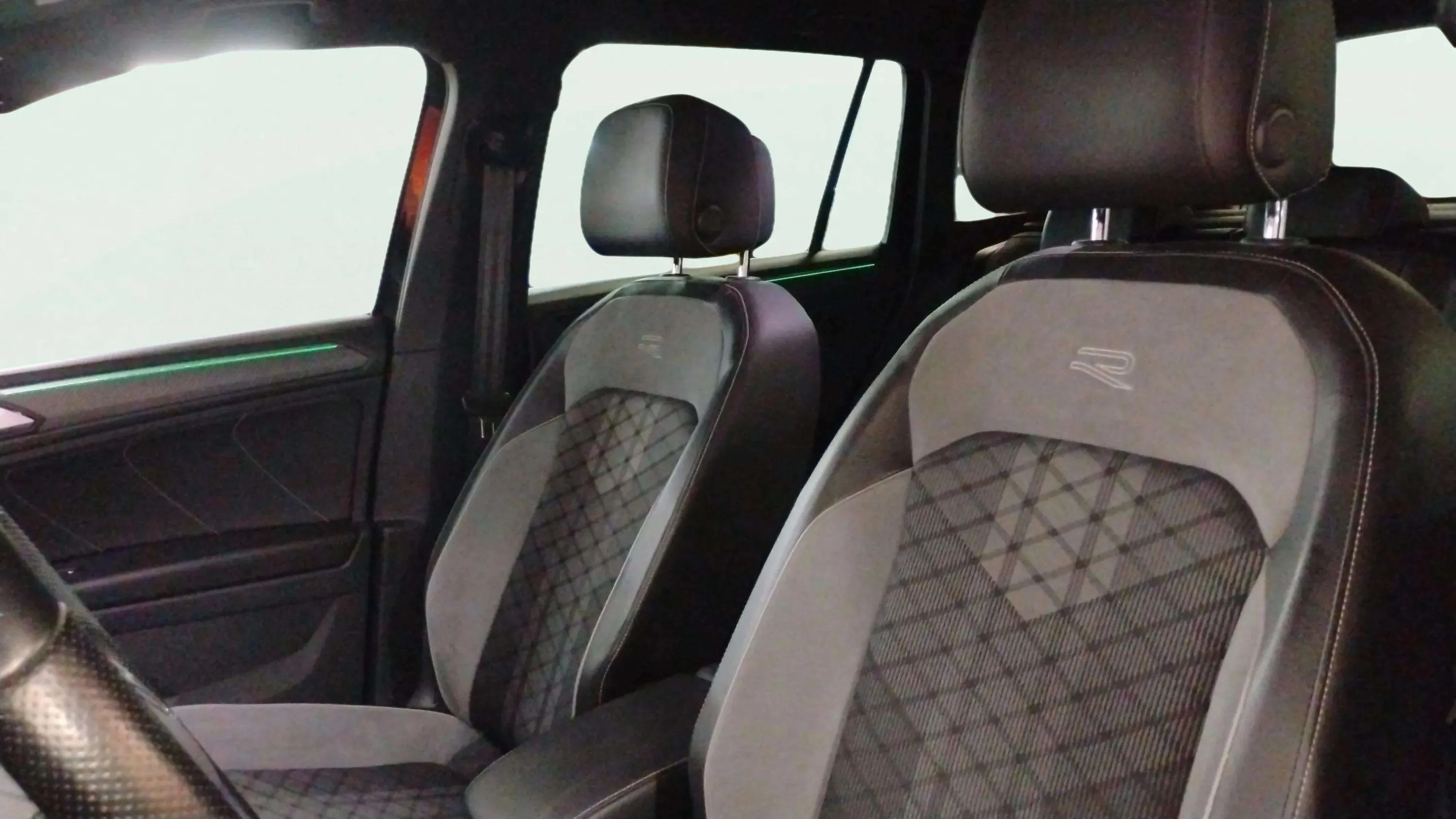 Volkswagen Tiguan R-Line 1.4 TSI eHybrid DSG - foto 7