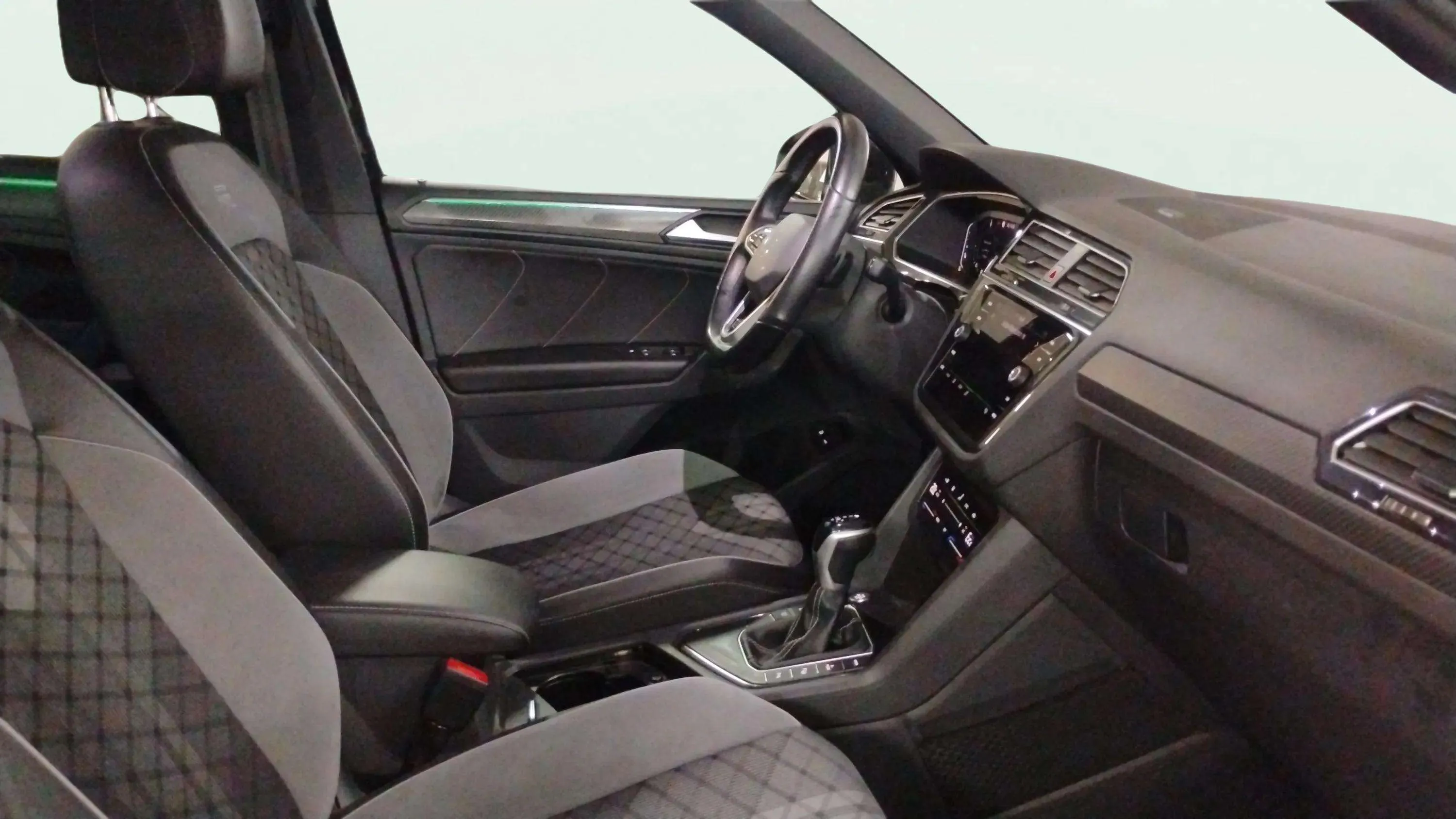 Volkswagen Tiguan R-Line 1.4 TSI eHybrid DSG - foto 9