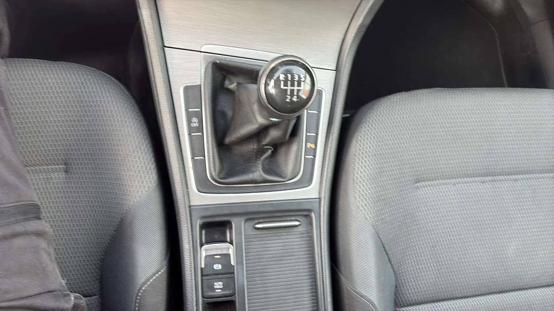 Volkswagen Golf Advance 1.6 TDI - foto 22