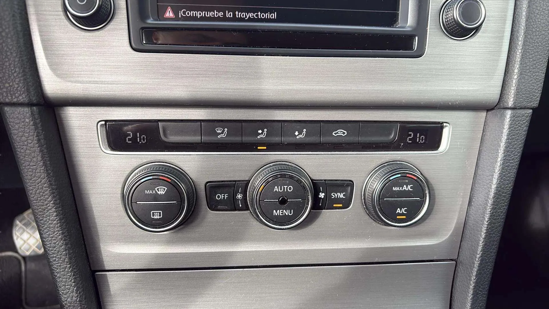 Volkswagen Golf Advance 1.6 TDI - foto 23