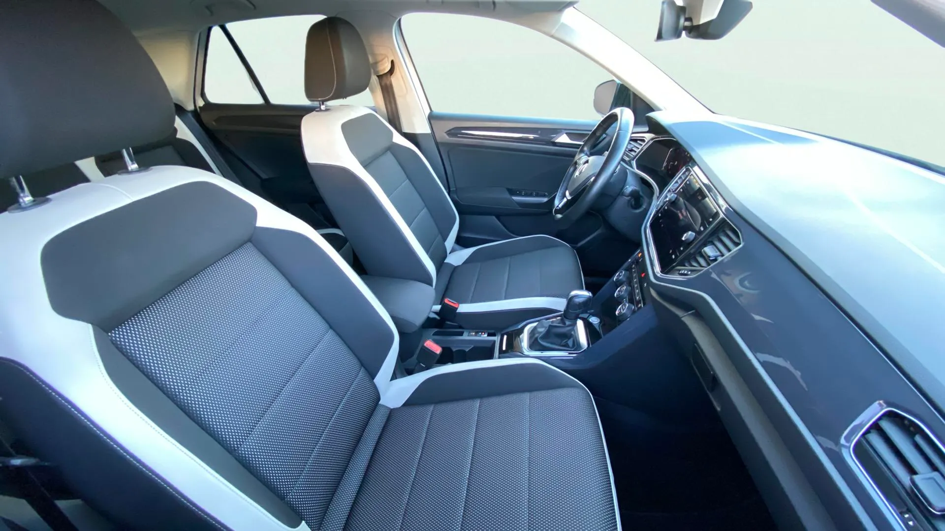 Volkswagen T-Roc Sport 1.5 TSI DSG - foto 14